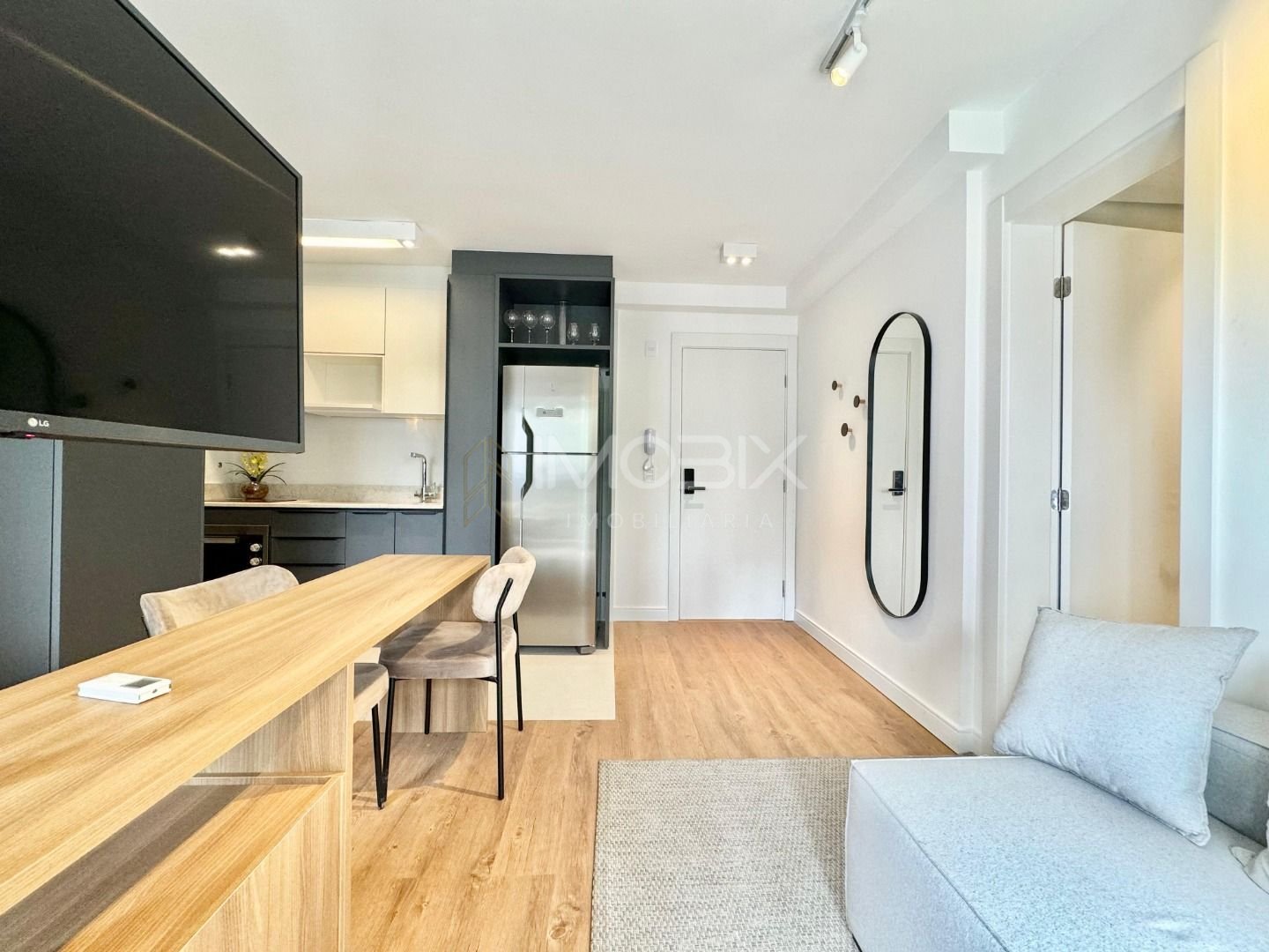 Apartamento com 1 dormitório à venda,33.00 m , Mercês, CURITIB...