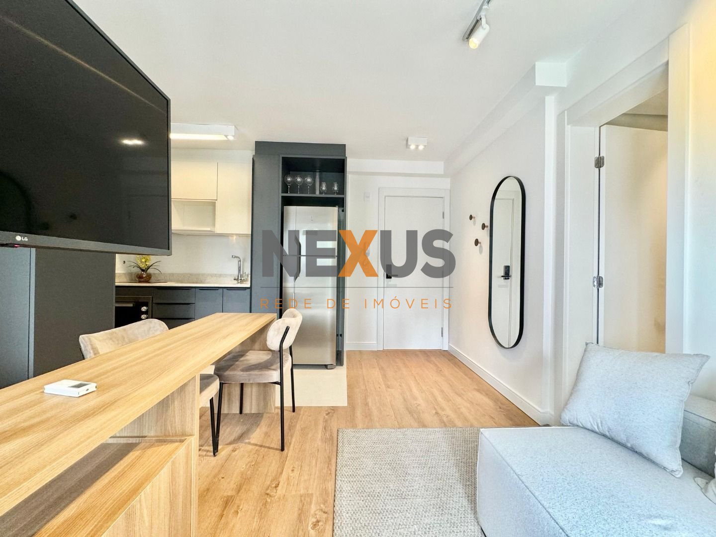 Apartamento com 1 dormitório à venda,33.00 m , Mercês, CURITIB...