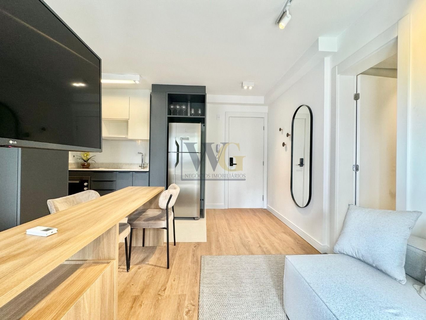 Apartamento com 1 dormitório à venda,33.00 m , Mercês, CURITIB...
