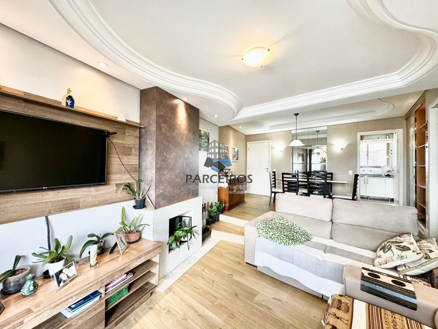 Apartamento com 3 dormitórios à venda, 131 m  por R  1.090.000...