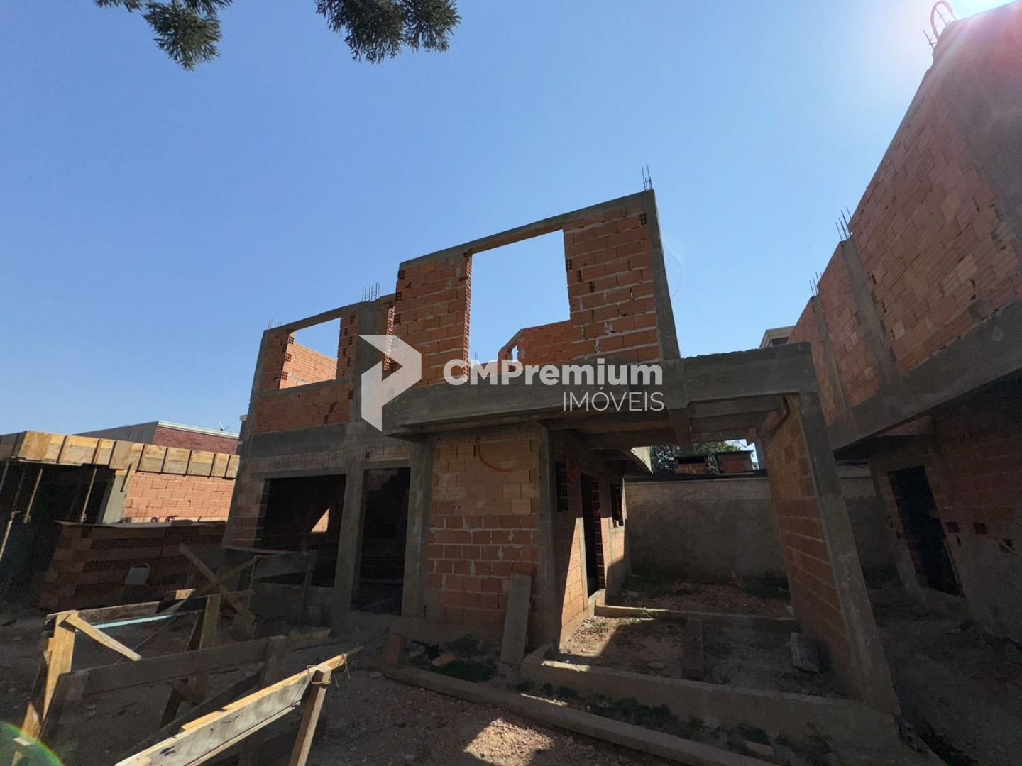 Sobrado com 3 dormitórios à venda, 127 m  - XAXIM - Curitiba PR