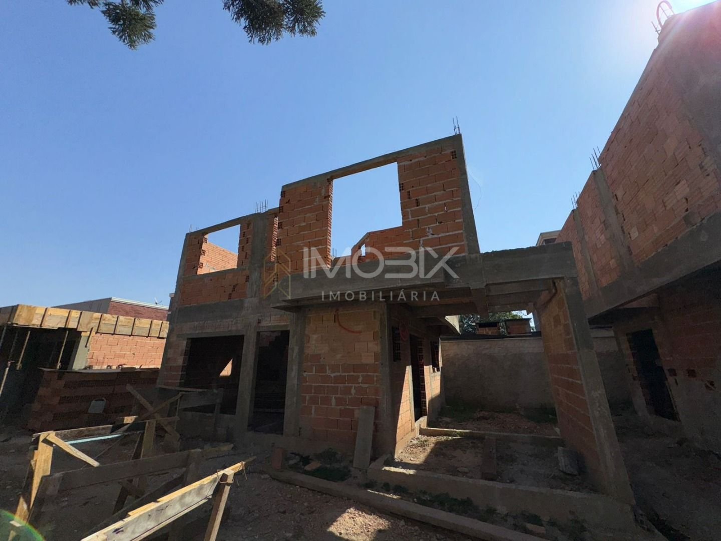 Sobrado com 3 dormitórios à venda, 127 m  - XAXIM - Curitiba PR