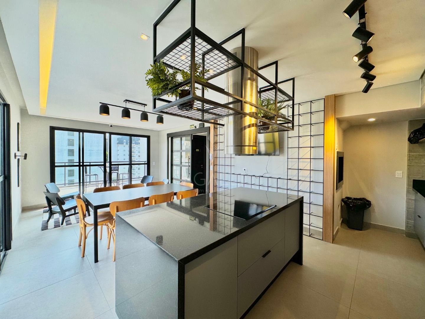 Apartamento com 1 dormitório à venda,33.00 m , Mercês, CURITIB...