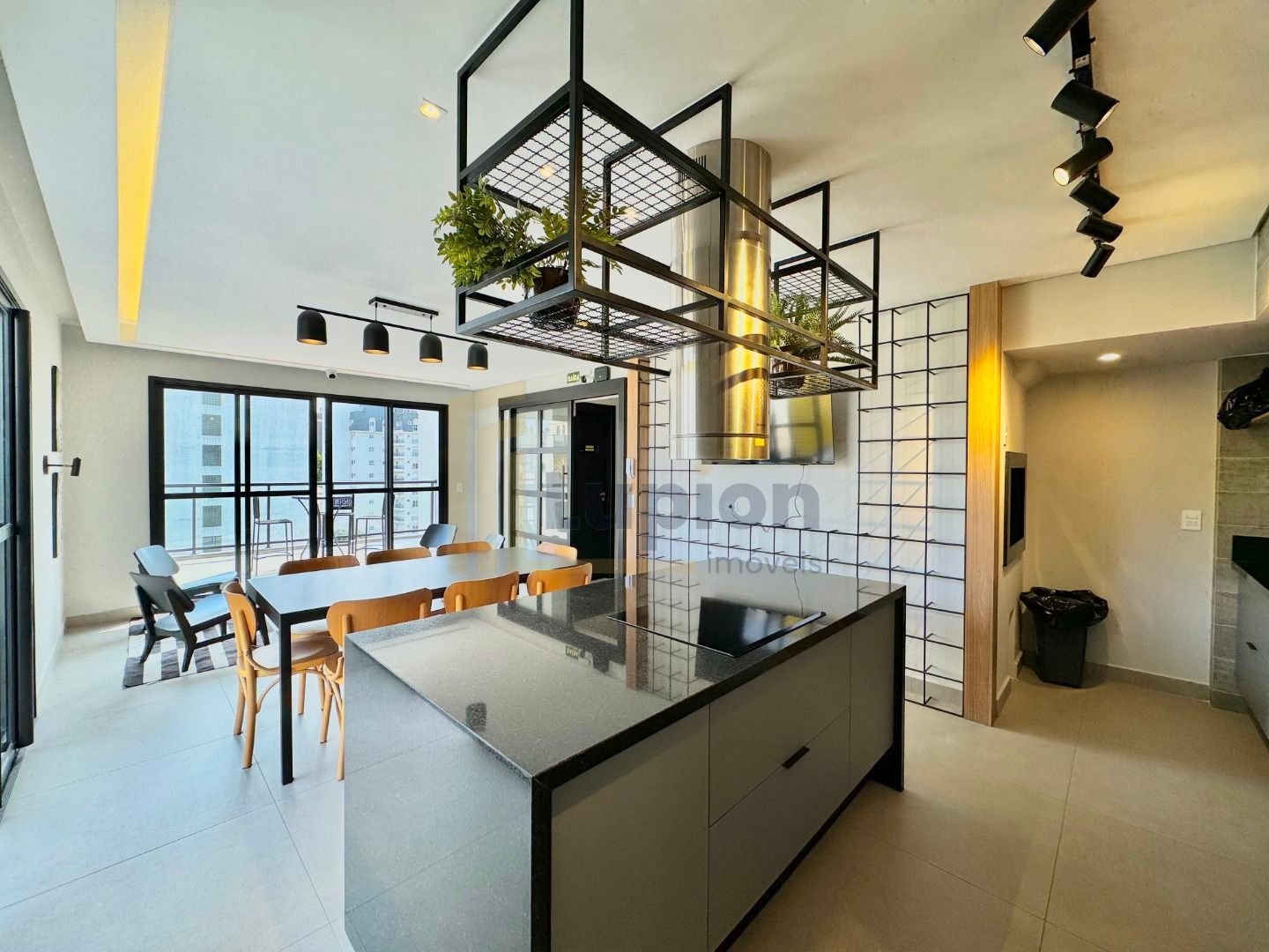 Apartamento com 1 dormitório à venda,33.00 m , Mercês, CURITIB...