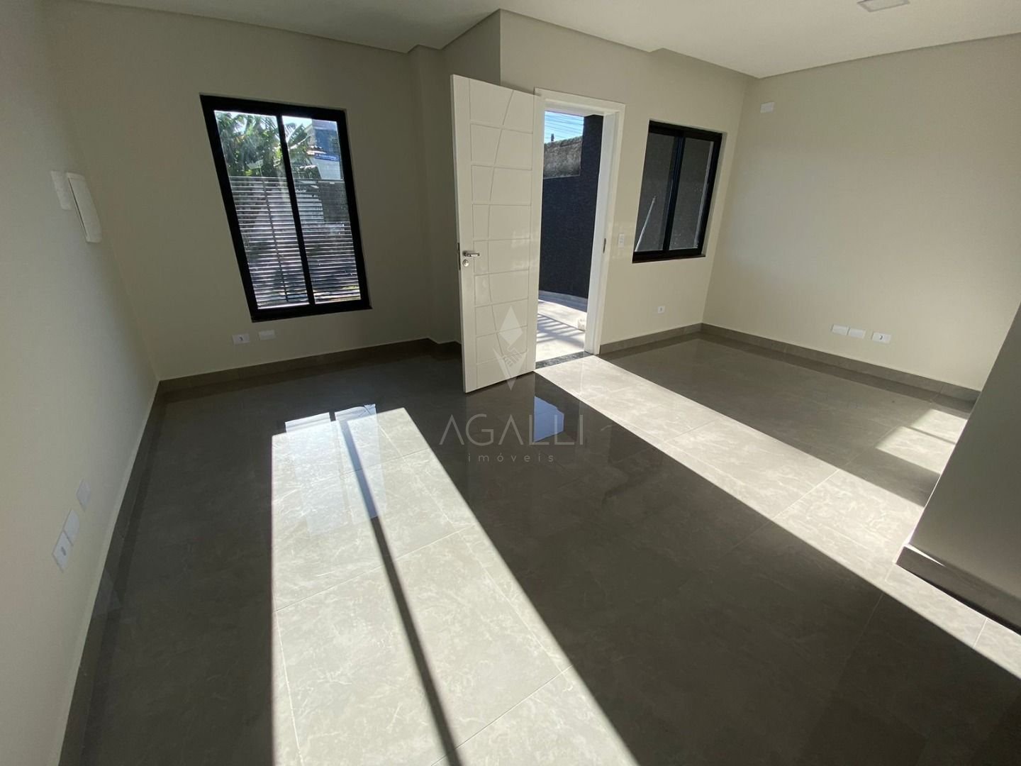 Sobrado com 4 dormitórios à venda,88.00 m , xaxim, CURITIBA - PR