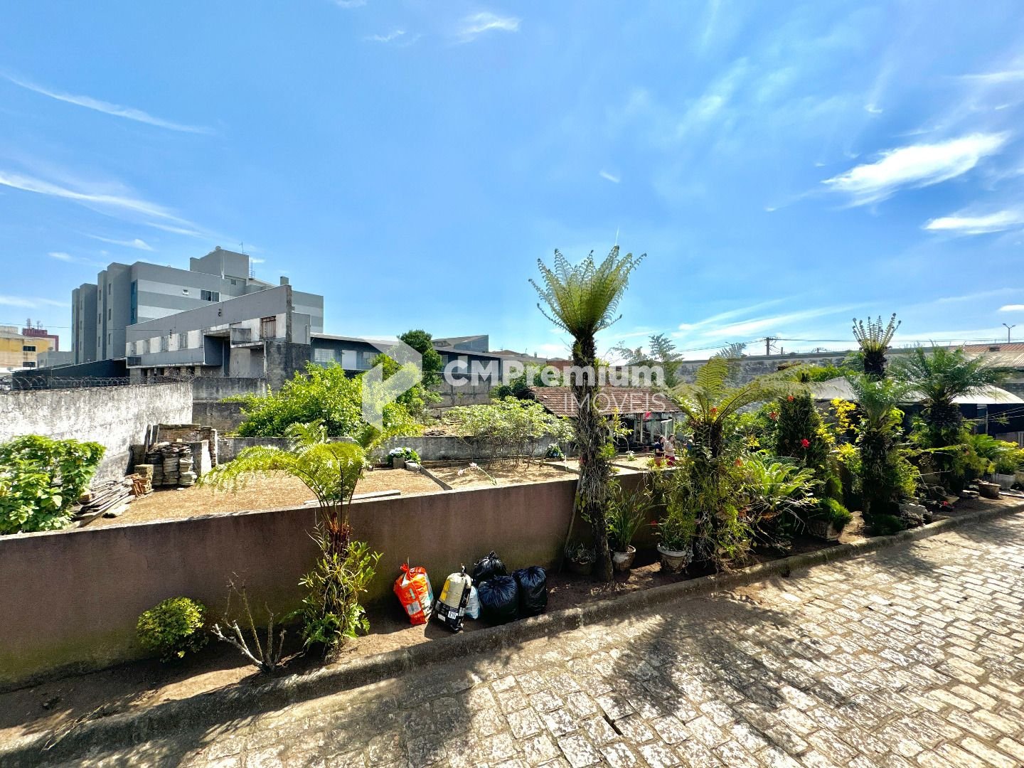 Terreno à venda,380.00 m , no Bairro Pinheirinho, CURITIBA - PR