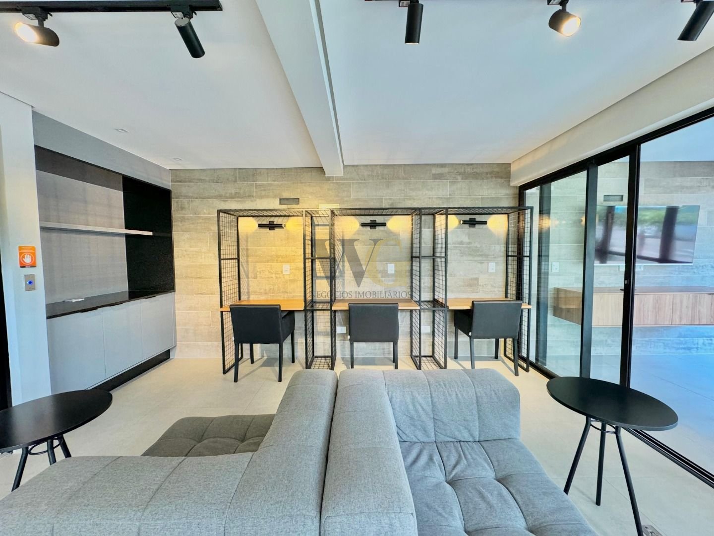 Apartamento com 1 dormitório à venda,33.00 m , Mercês, CURITIB...