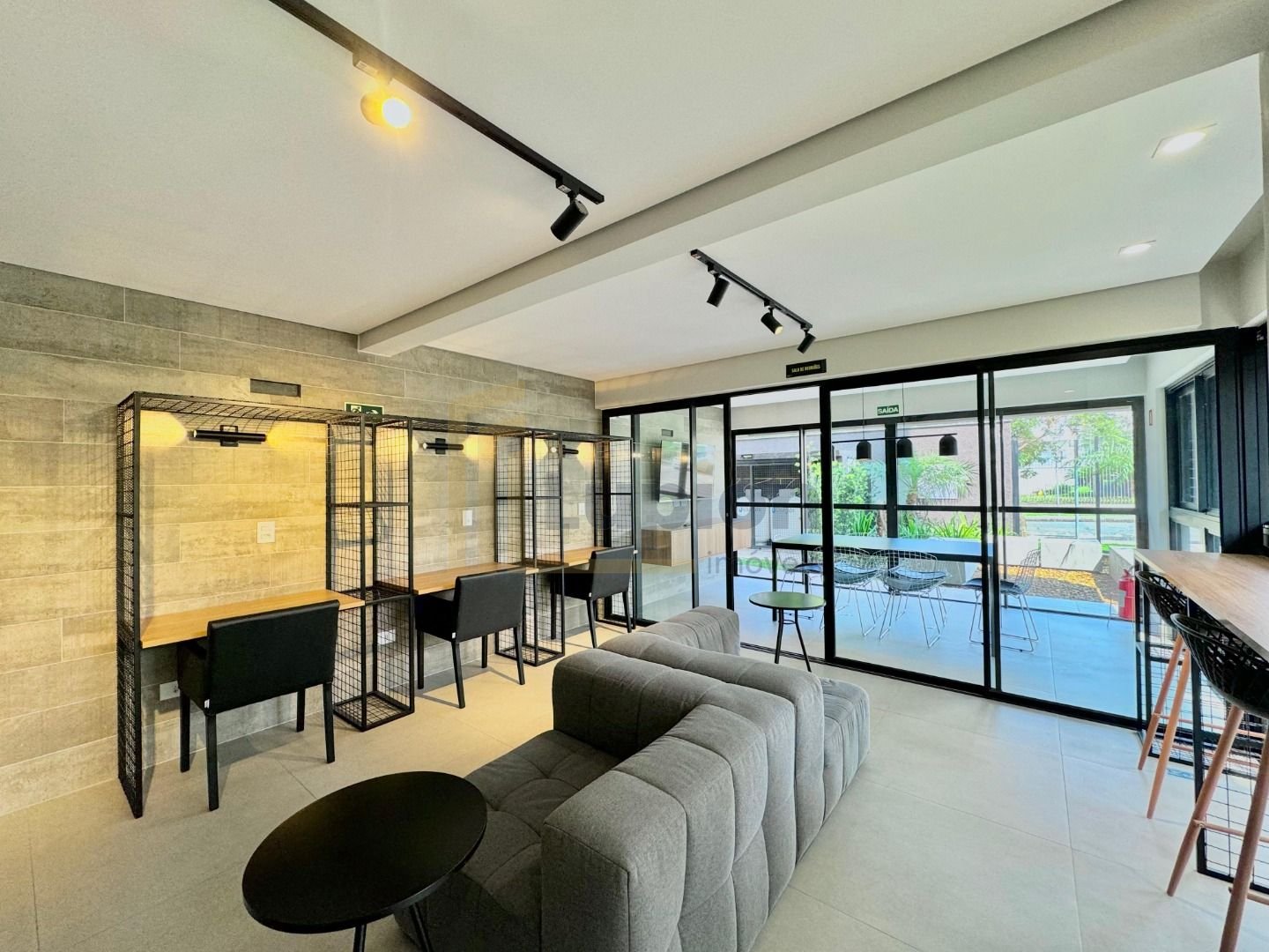 Apartamento com 1 dormitório à venda,33.00 m , Mercês, CURITIB...