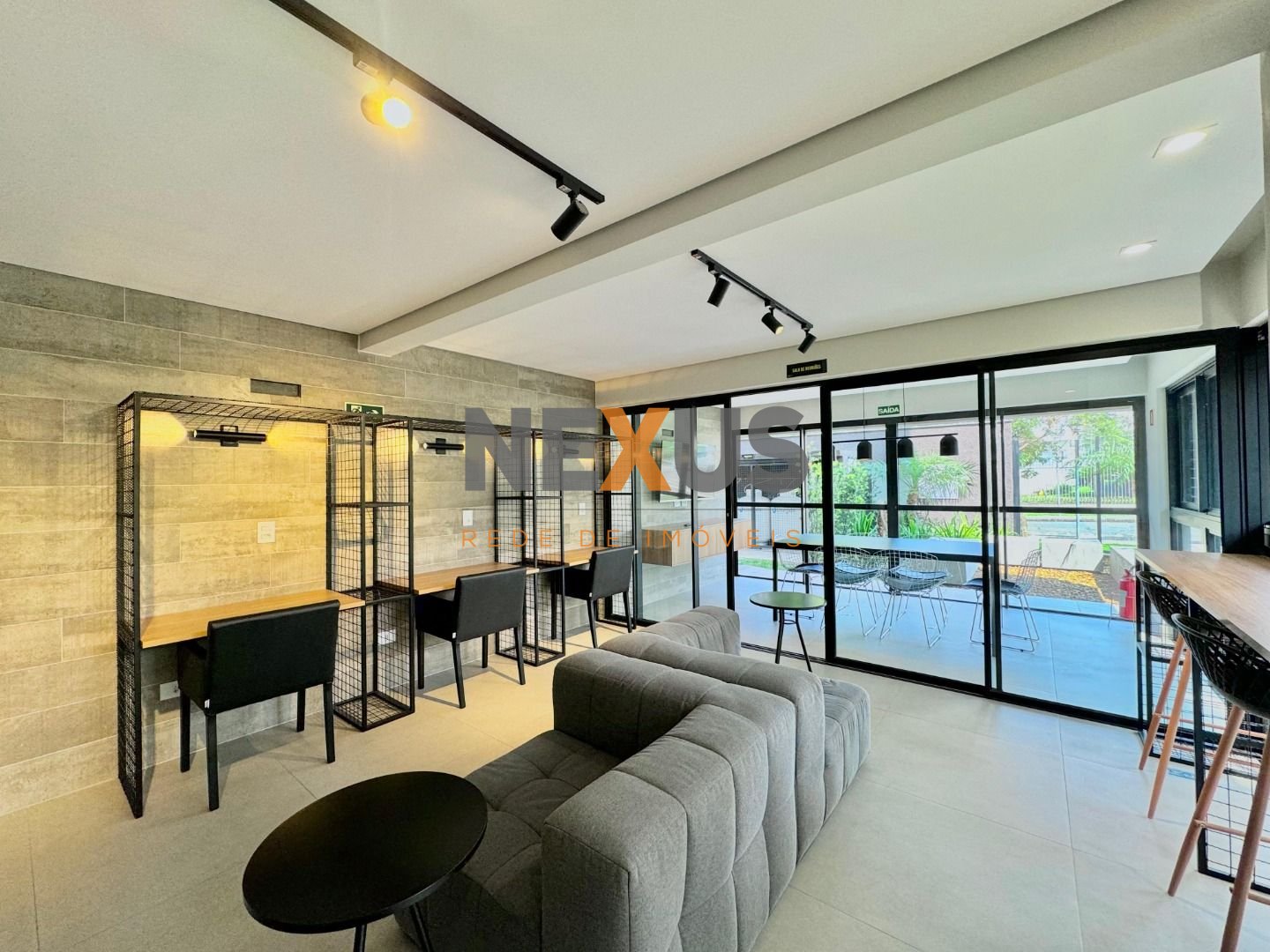 Apartamento com 1 dormitório à venda,33.00 m , Mercês, CURITIB...