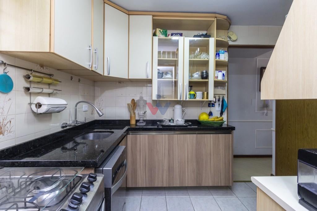 Vende-se  apartamento no Juvevê. Se busca um lar  bem localizado