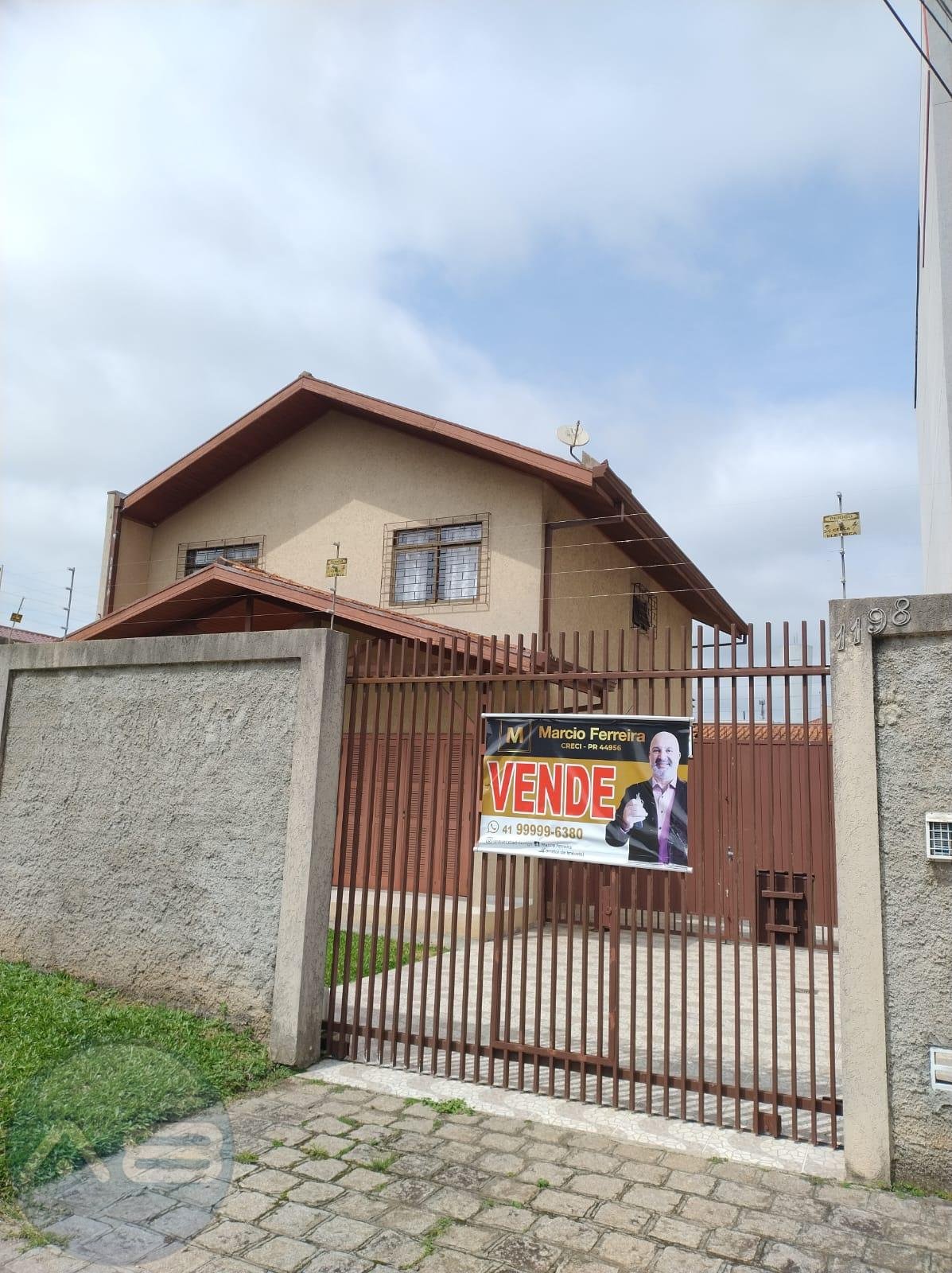 Sobrado à venda bairro Uberaba - Ctba - PR, oportunidade única...