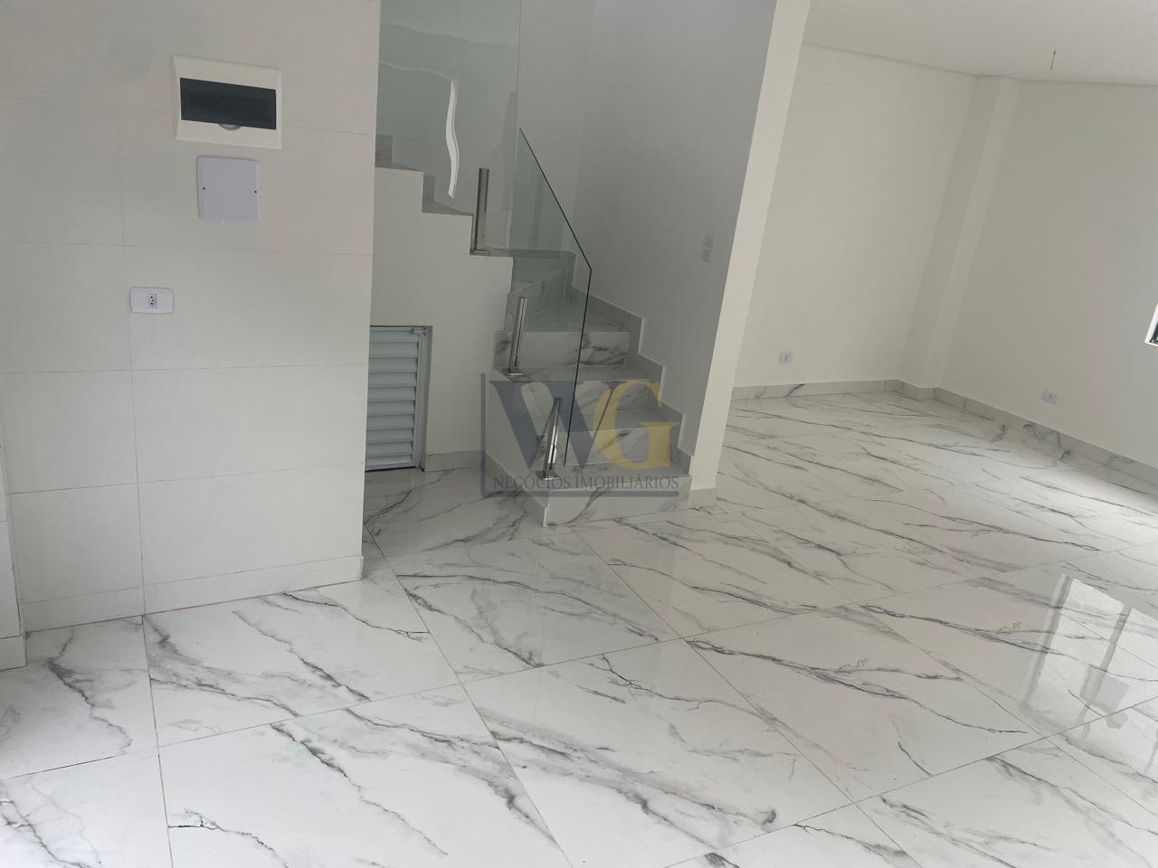 Sobrado à venda, UBERABA, CURITIBA - PR - Temos 2 unidades dis...