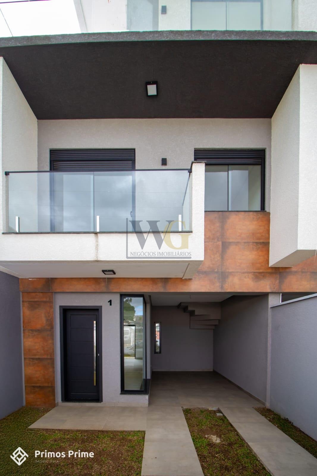 Triplex à venda, Vila Fany, alto padrão e ao lado do AUTO SHOP...