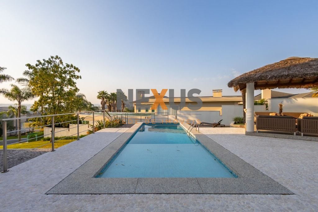 Casa com 4 dormitórios à venda, 545 m  por R  6.900.000,00 - A...