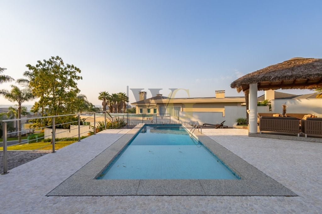Casa com 4 dormitórios à venda, 545 m  por R  6.900.000,00 - A...