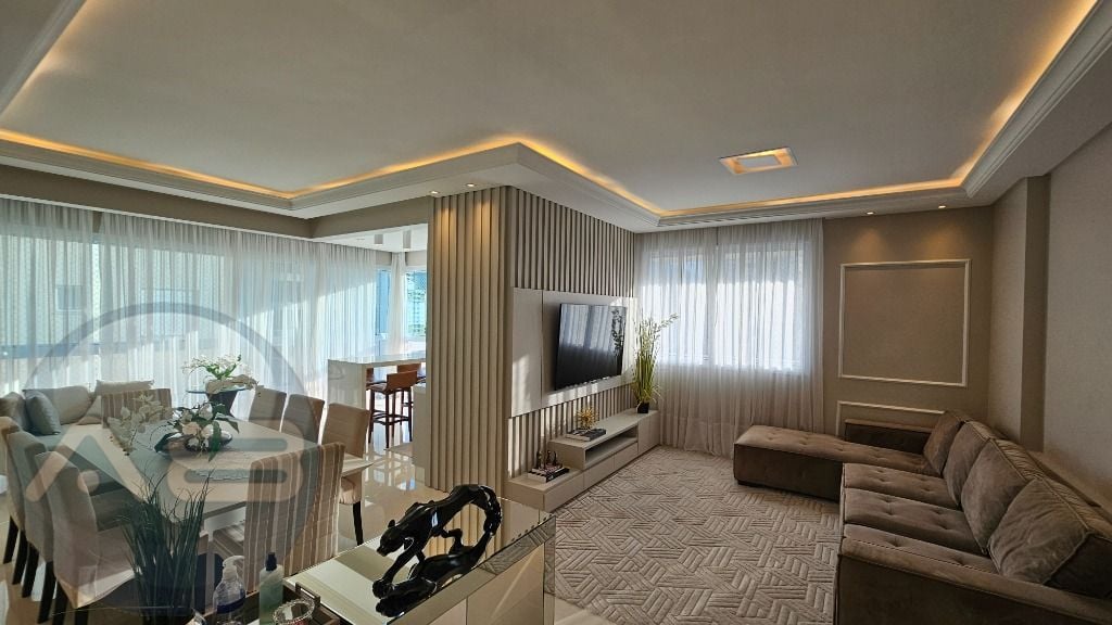 Apartamento com 3 dormitórios à venda, 149 m  por R  2.350.000...