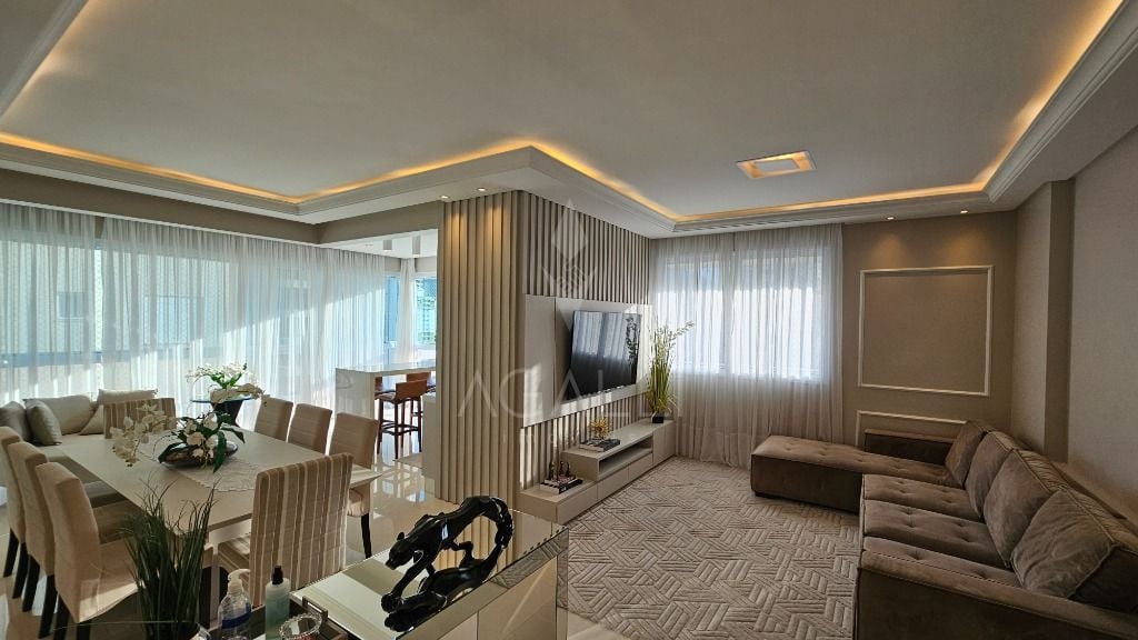 Apartamento com 3 dormitórios à venda, 149 m  por R  2.350.000...