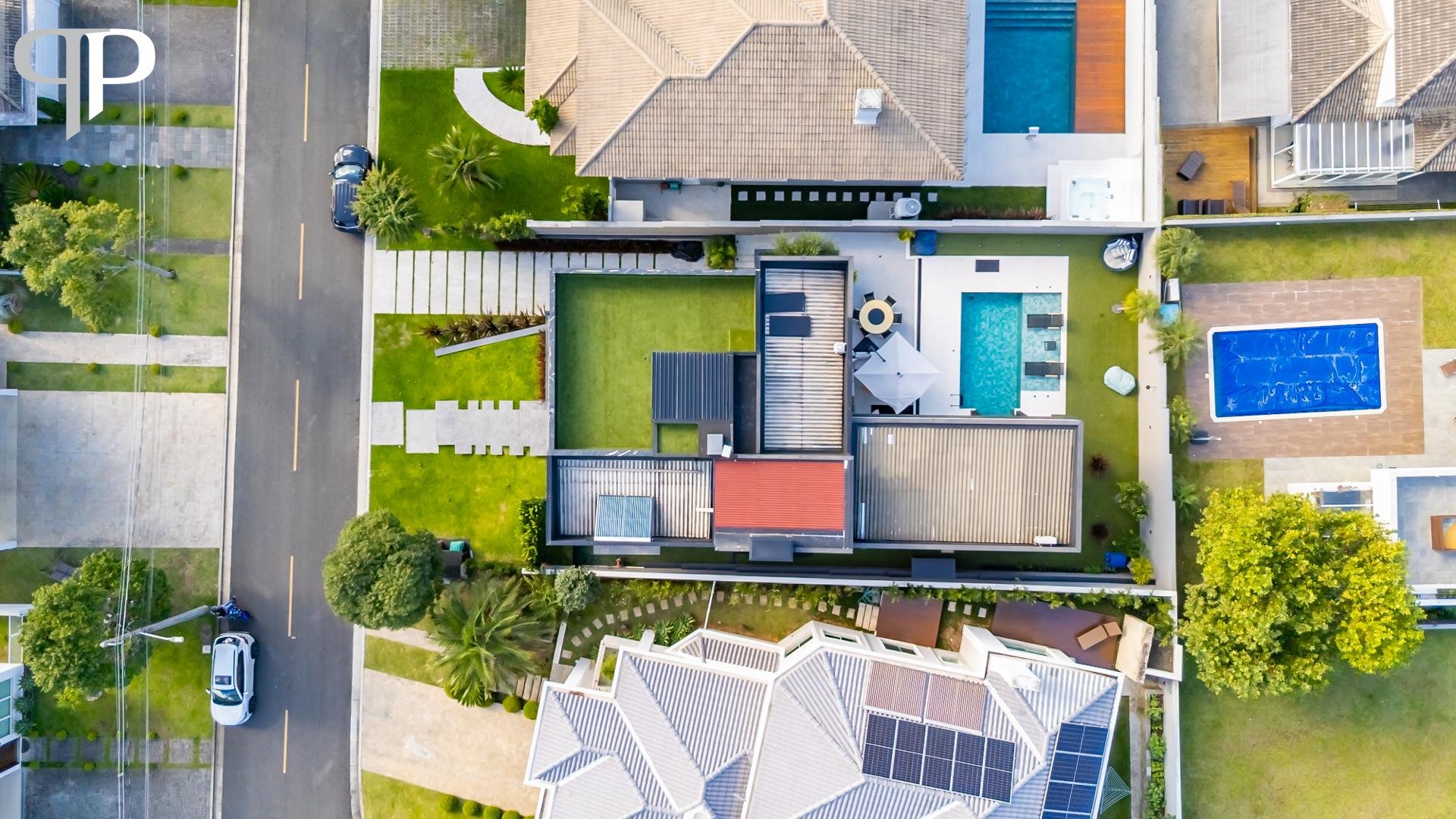 Casa 4 Quartos e 6 banheiros à Venda no Alphaville Pinheiros, ...