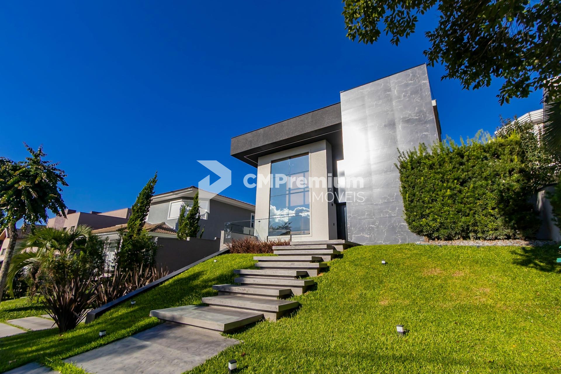 Casa 4 Quartos e 6 banheiros à Venda no Alphaville Pinheiros, ...