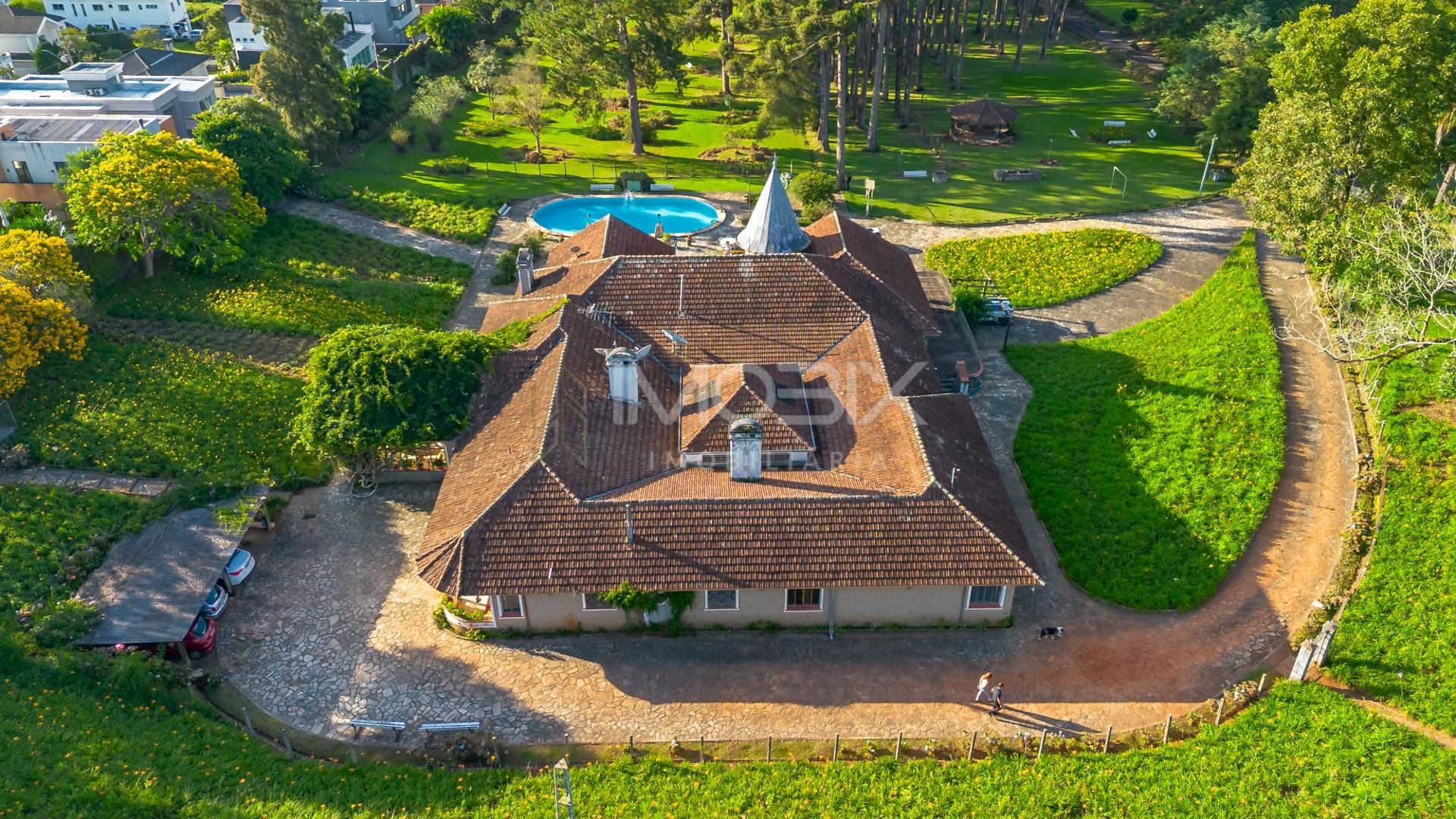 Castelo à venda no bairro Alphaville Graciosa,  PINHAIS - PR