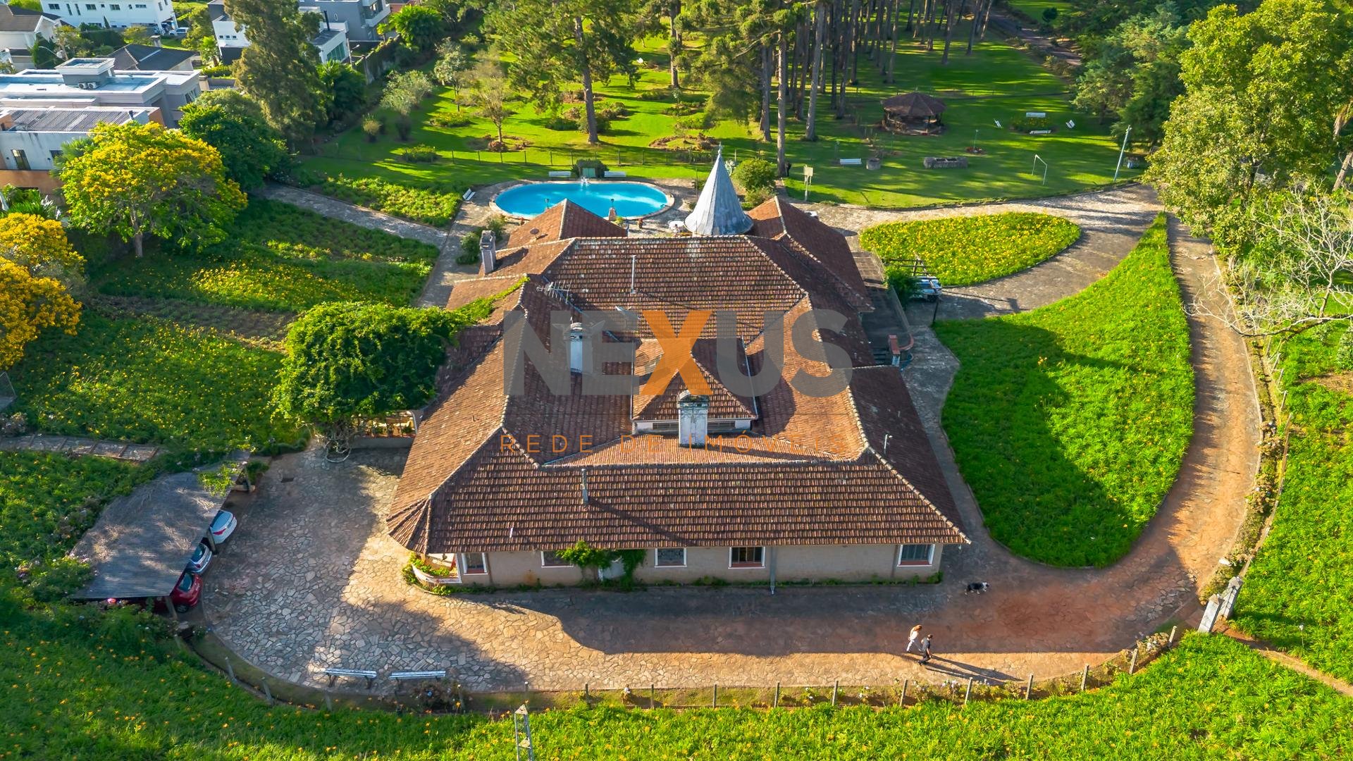 Castelo à venda no bairro Alphaville Graciosa,  PINHAIS - PR