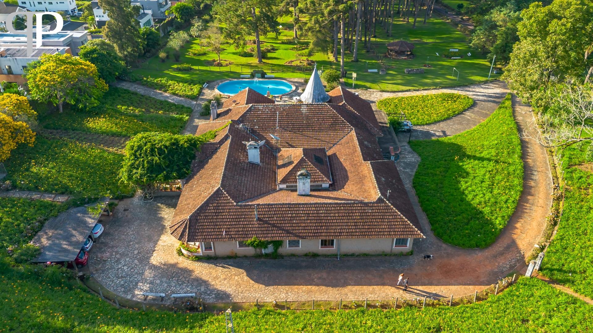 Castelo à venda no bairro Alphaville Graciosa,  PINHAIS - PR