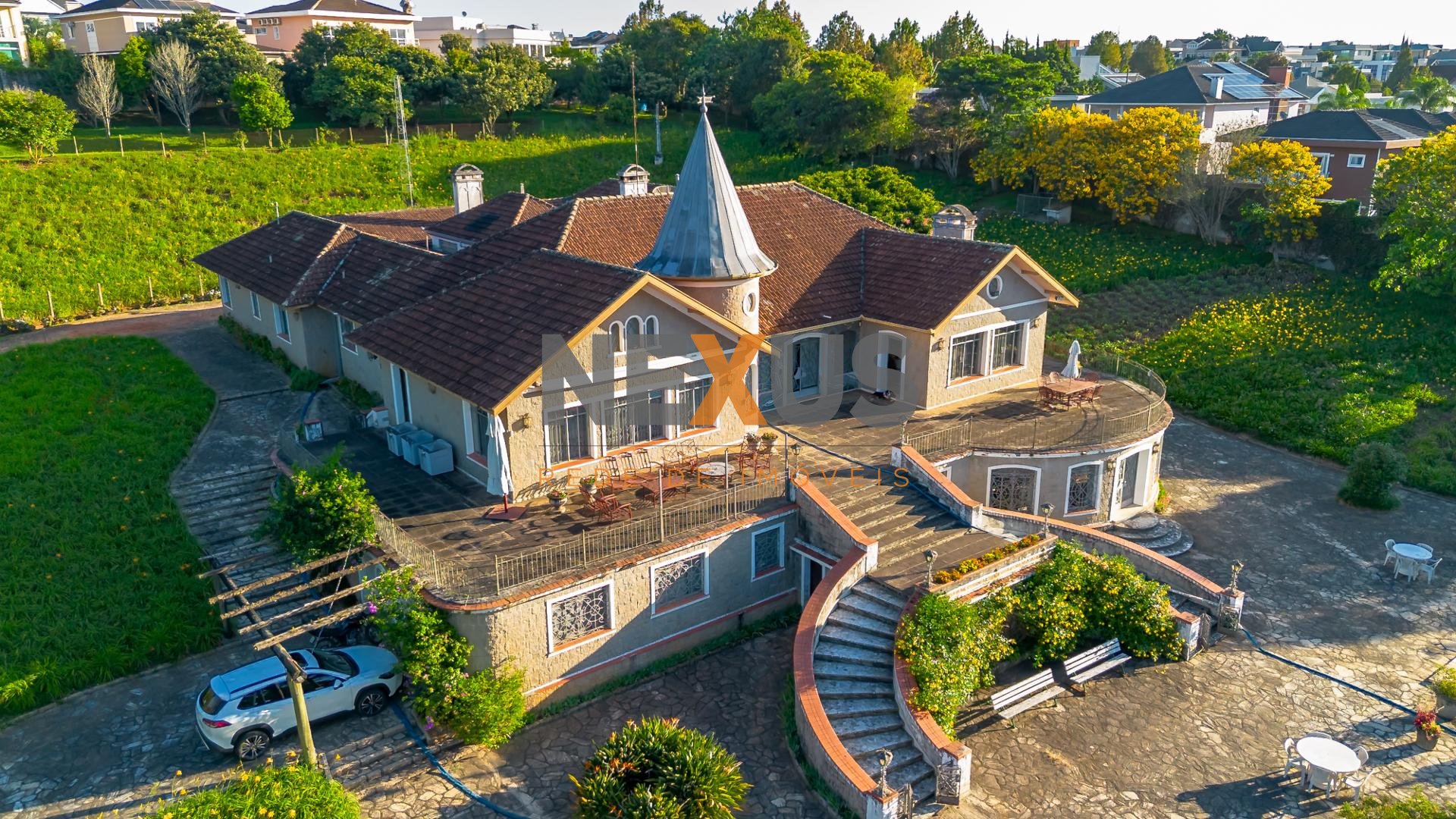 Castelo à venda no bairro Alphaville Graciosa, PINHAIS - PR