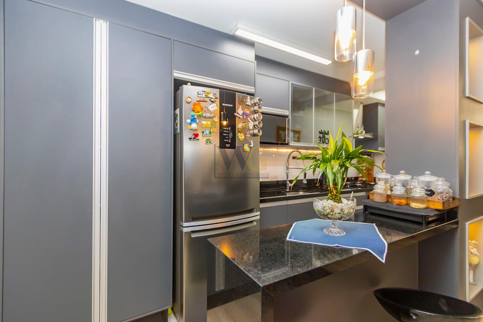 Cobertura Grand Chateau - 2 Quartos e Escritório - Emiliano Pe...