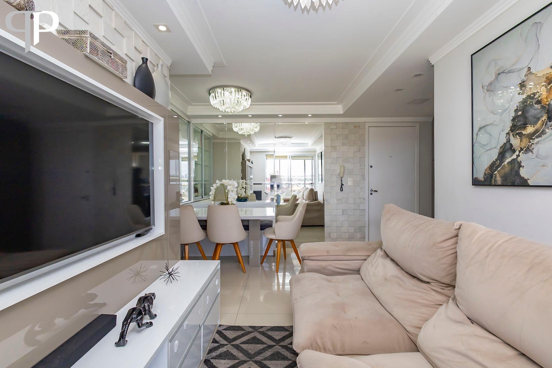 Apartamento com 2 dormitórios à venda no Condomínio Grand Chat...
