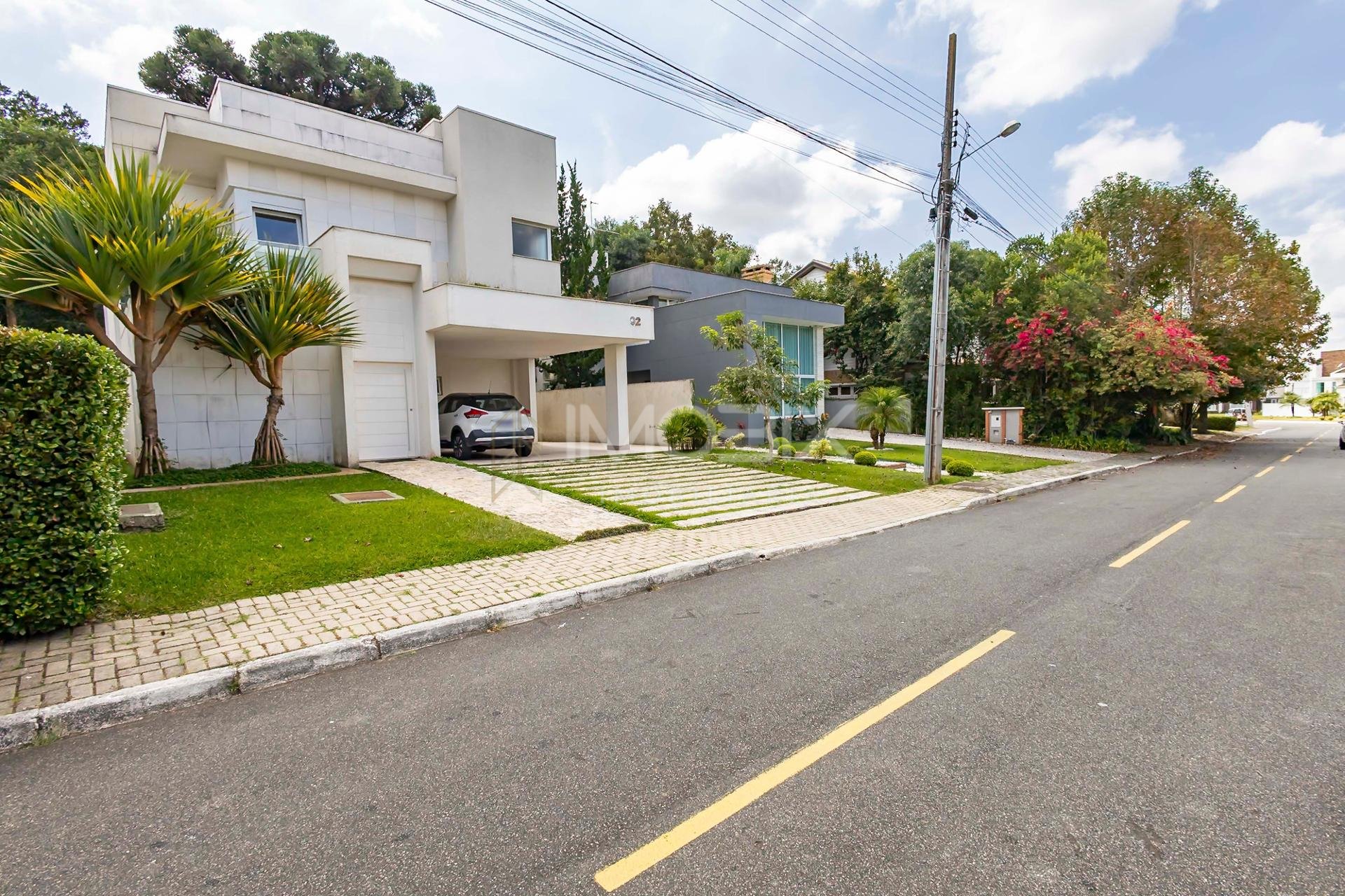 Casa à Venda, Cond. Pinewoods, 4 quartos e acesso direto ao Bo...