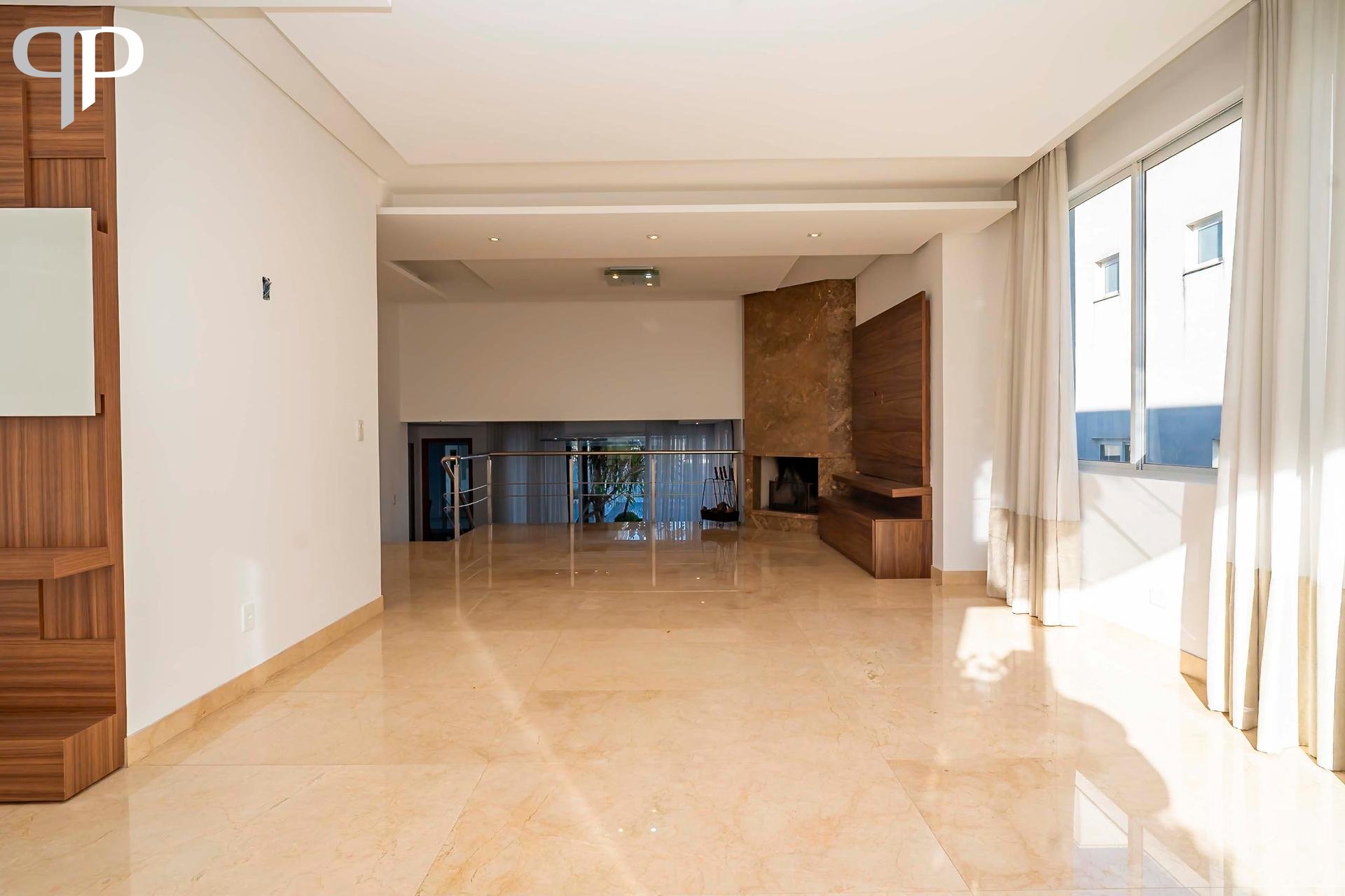Casa à venda 4 dorm, 4 vagas e piscina no Alphaville Graciosa,...