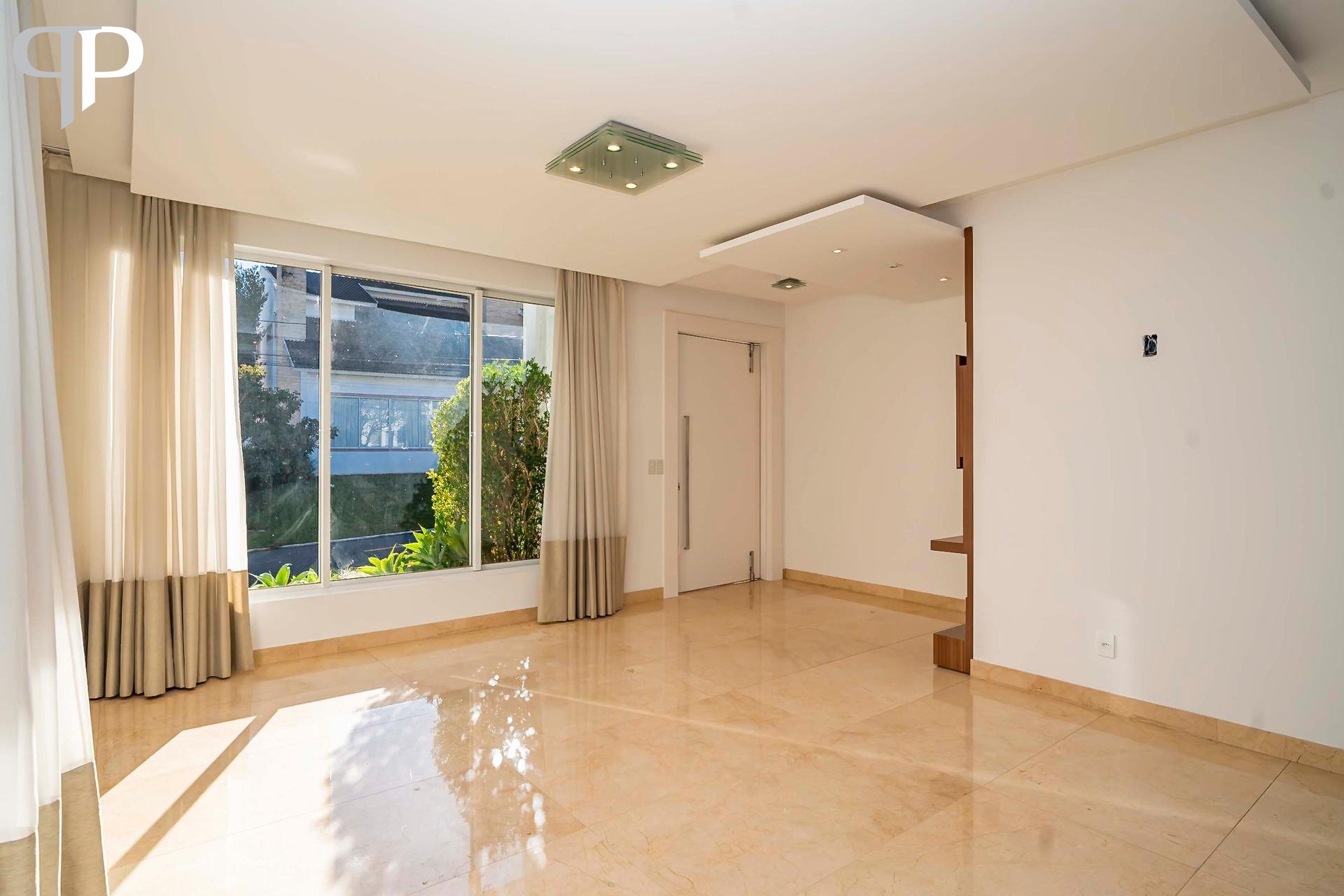 Casa à venda 4 dorm, 4 vagas e piscina no Alphaville Graciosa,...