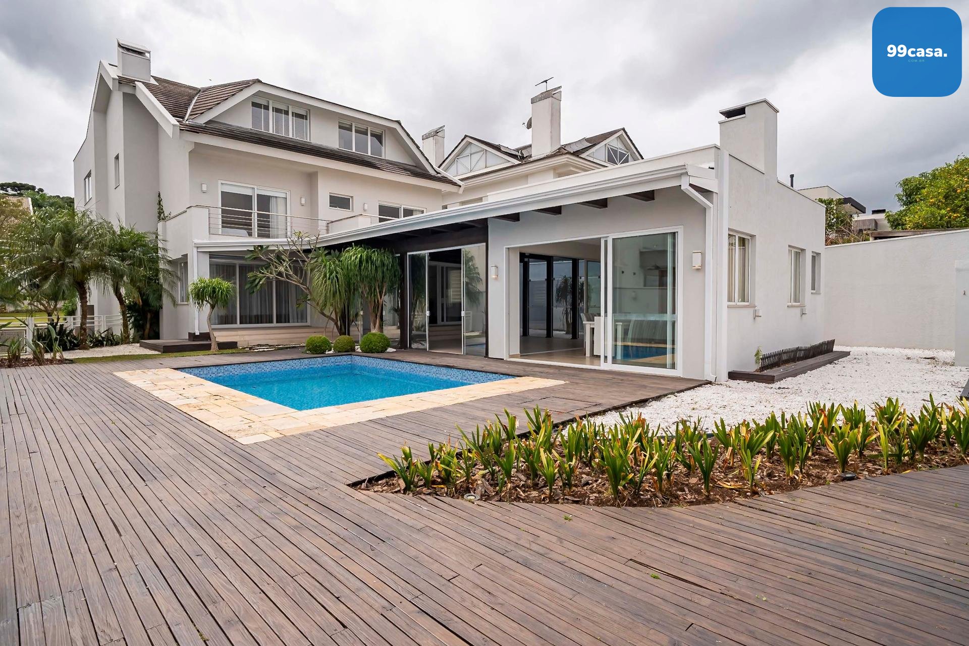 Casa à venda 4 dorm, 4 vagas e piscina no Alphaville Graciosa,...