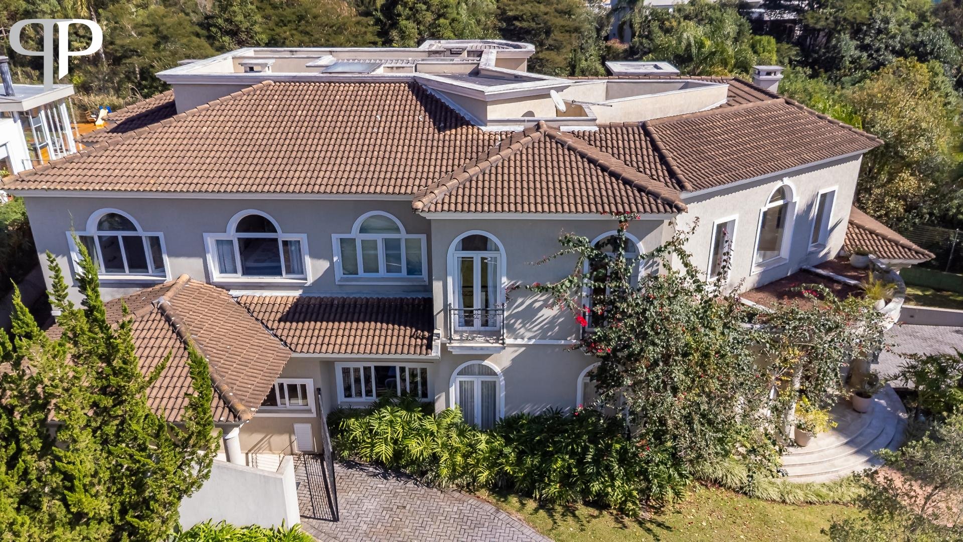 Casa ? Venda, Cond. Pinewoods, 4 quartos e acesso direto ao Bo...