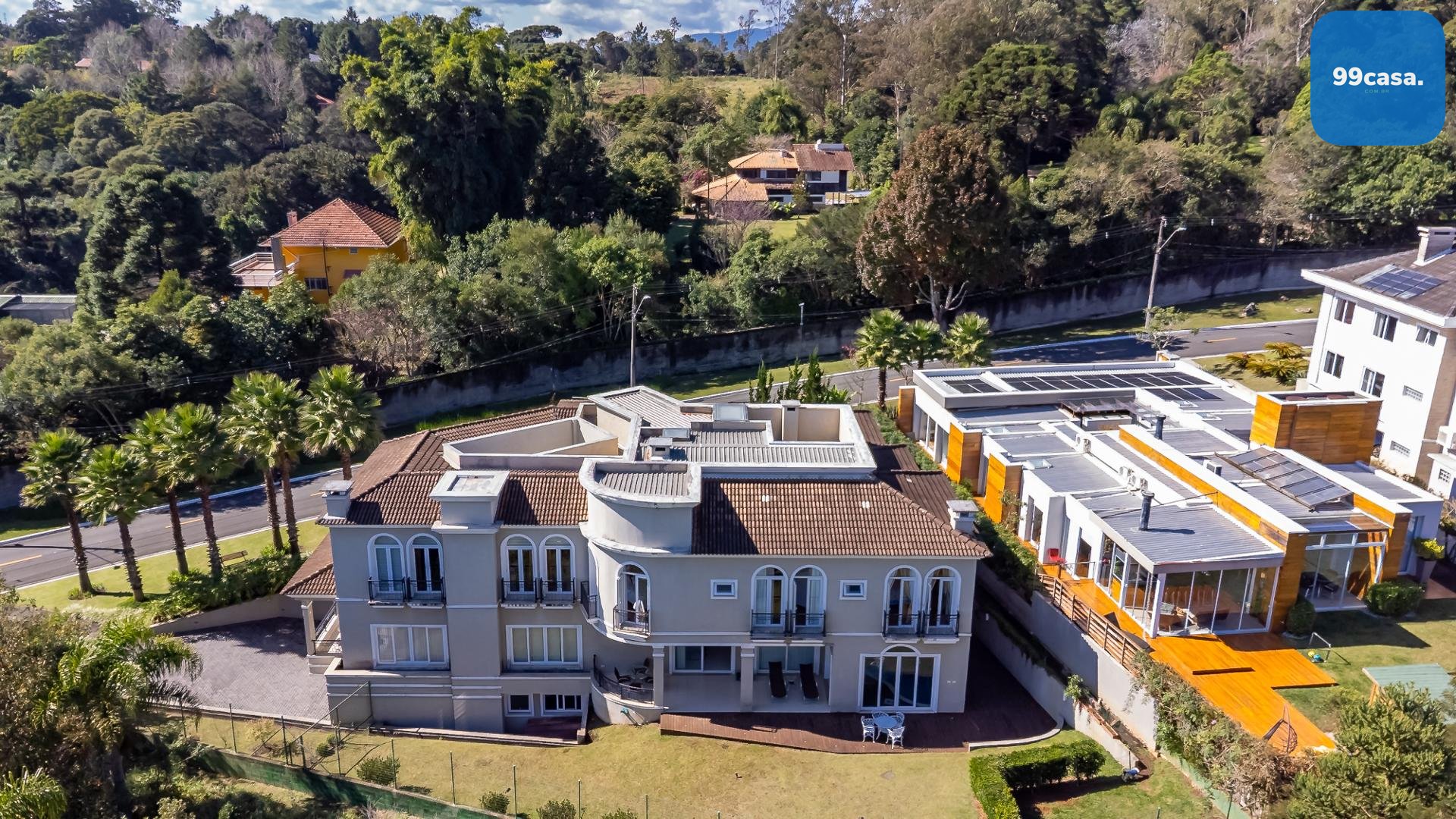 Casa à venda de  830m  ,4 suítes no Alphaville Graciosa, PINHA...