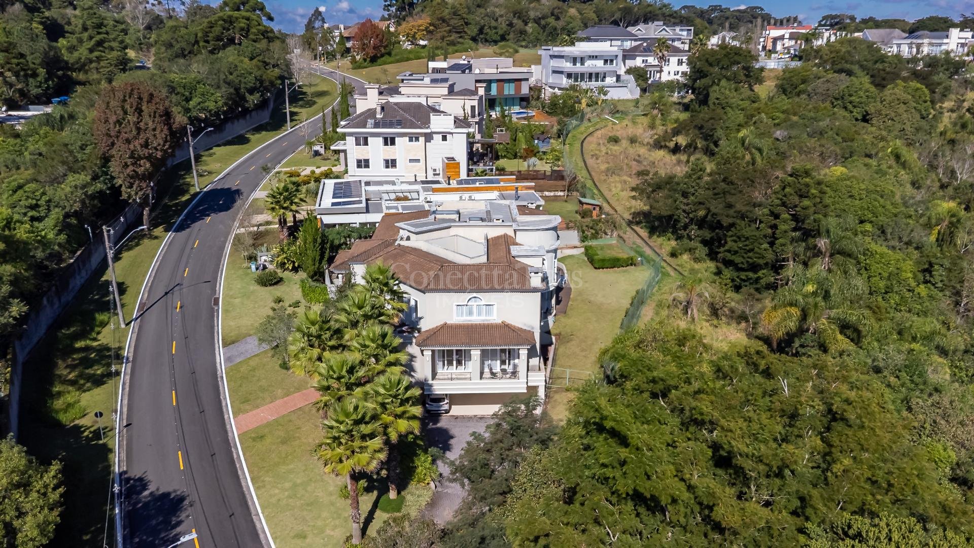 Casa à venda de  830m  ,4 suítes no Alphaville Graciosa, PINHA...