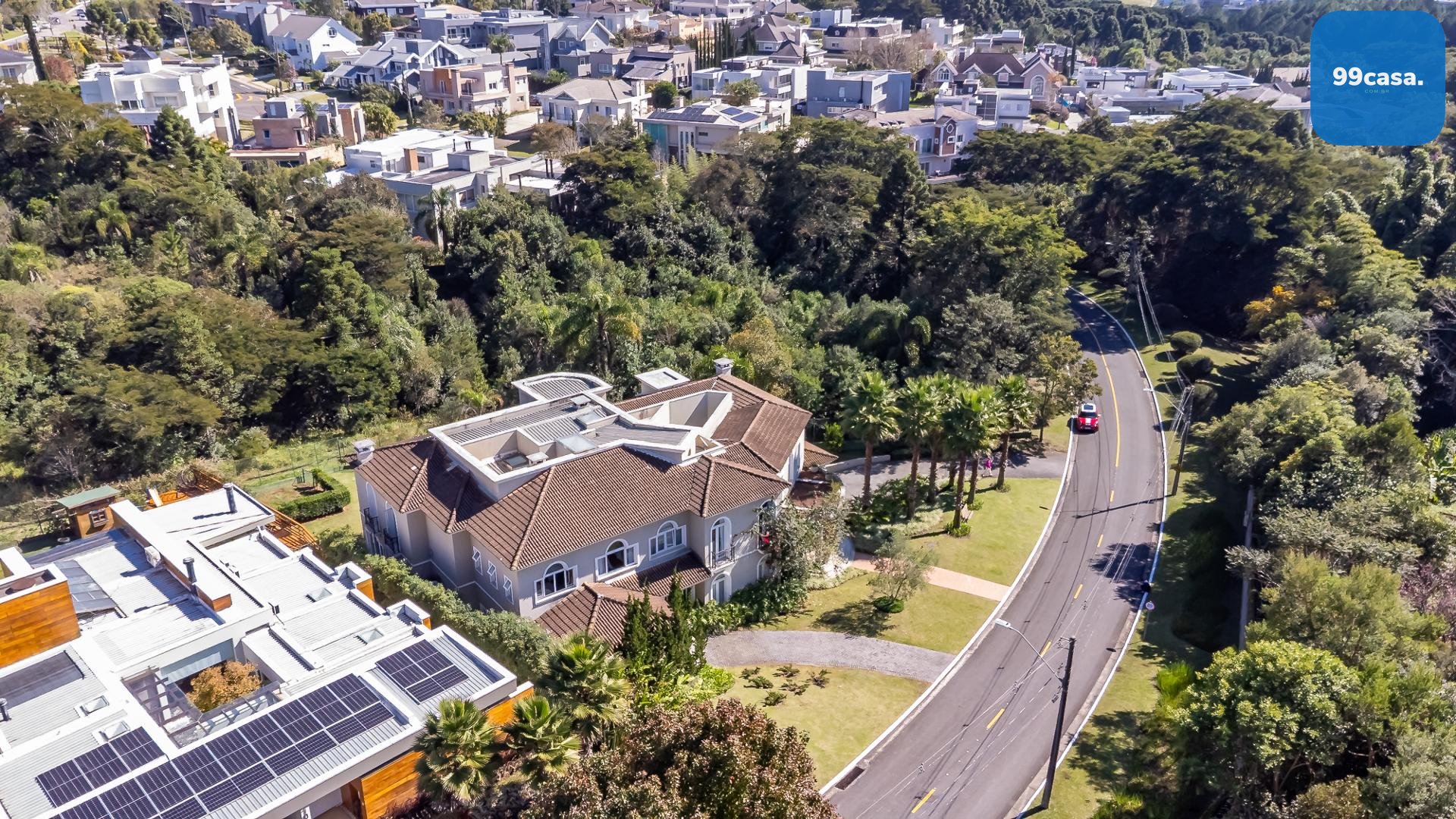 Casa à venda de  830m  ,4 suítes no Alphaville Graciosa, PINHA...