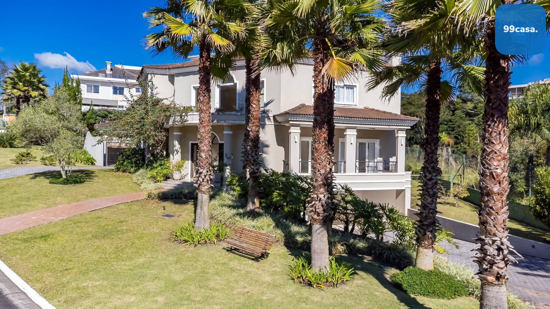 Casa à venda de  830m  ,4 suítes no Alphaville Graciosa, PINHA...