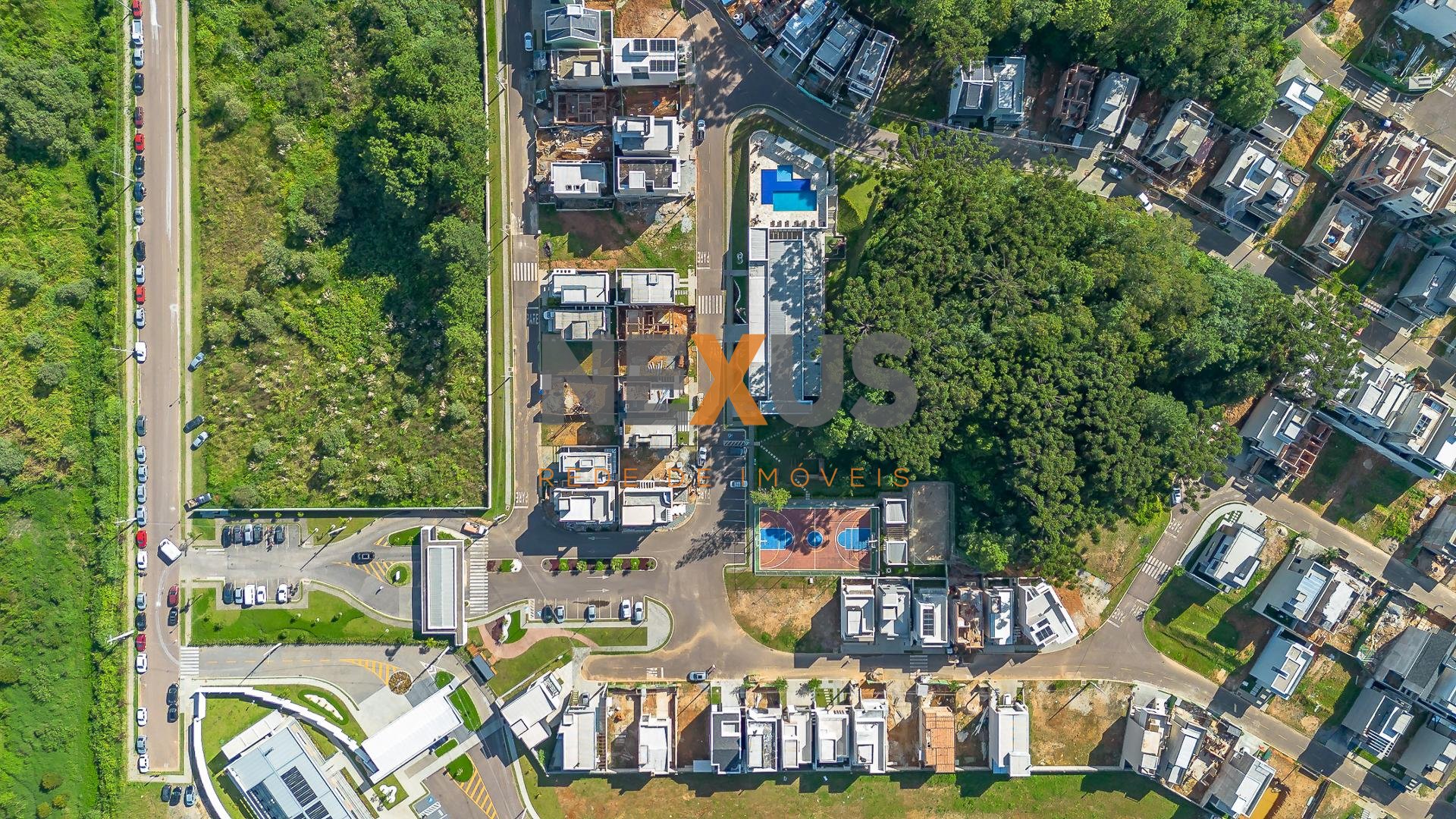 Casa em Condominio clube com pisicina aquecida no Santa Candida