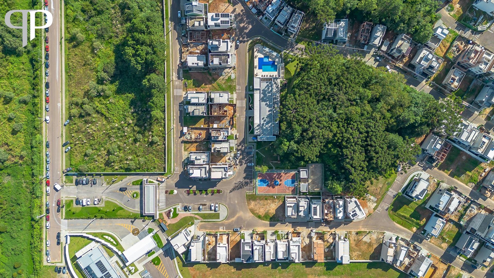 Casa em Condominio clube com pisicina aquecida no Santa Candida
