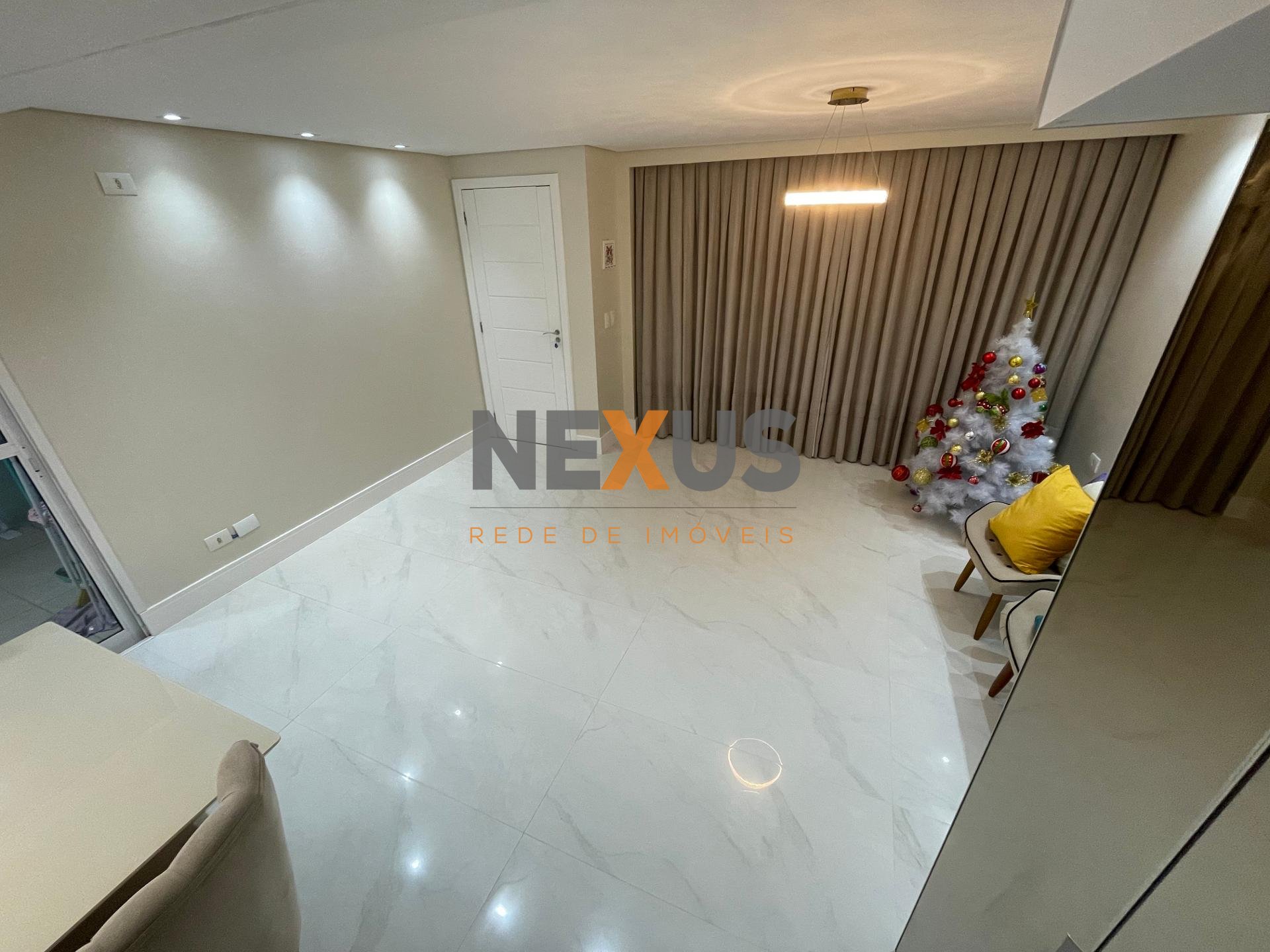 Linda casa em condominio clube na Estrada da Olaria - Paysage ...