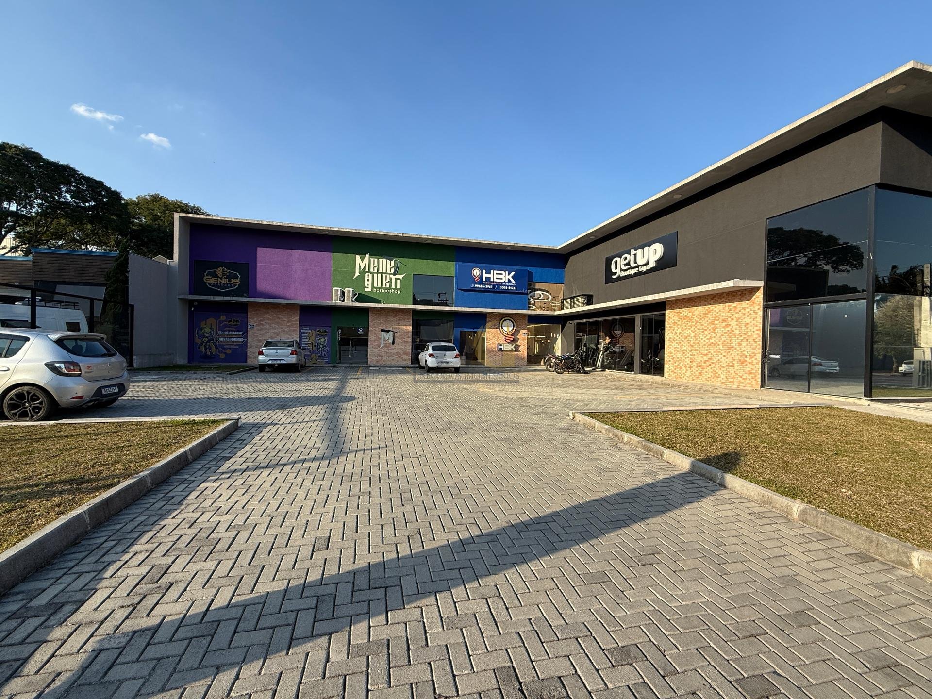 Loja com mezanino - Locação, em centro comercial no bacacheri ...