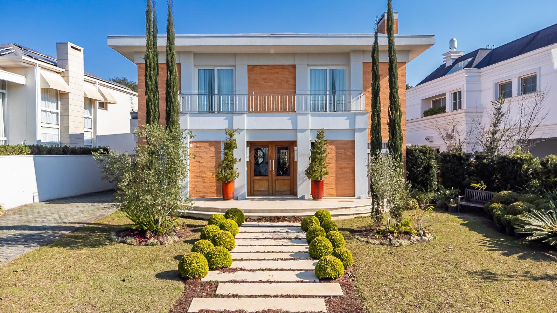 Linda resid?ncia de 4 Su?tes de 498m  no Alphaville , PINHAIS ...