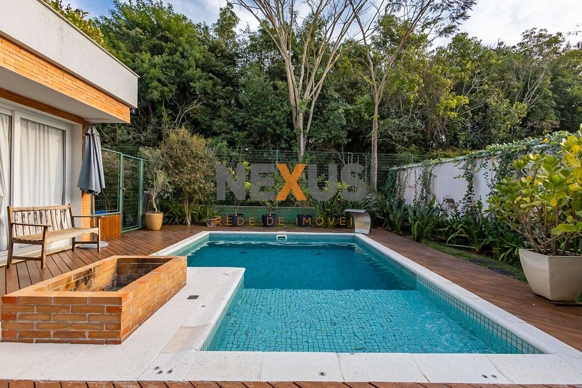 Linda residência de 4 Suítes de 498m no Alphaville , PINHAIS ...