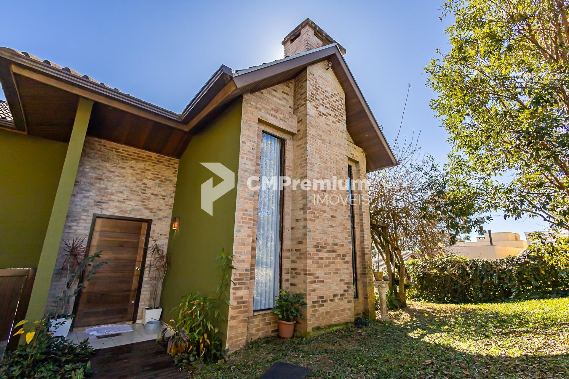 Casa em Condomínio Curitiba  3 Quartos, Suíte, Lareira, SPA e ...
