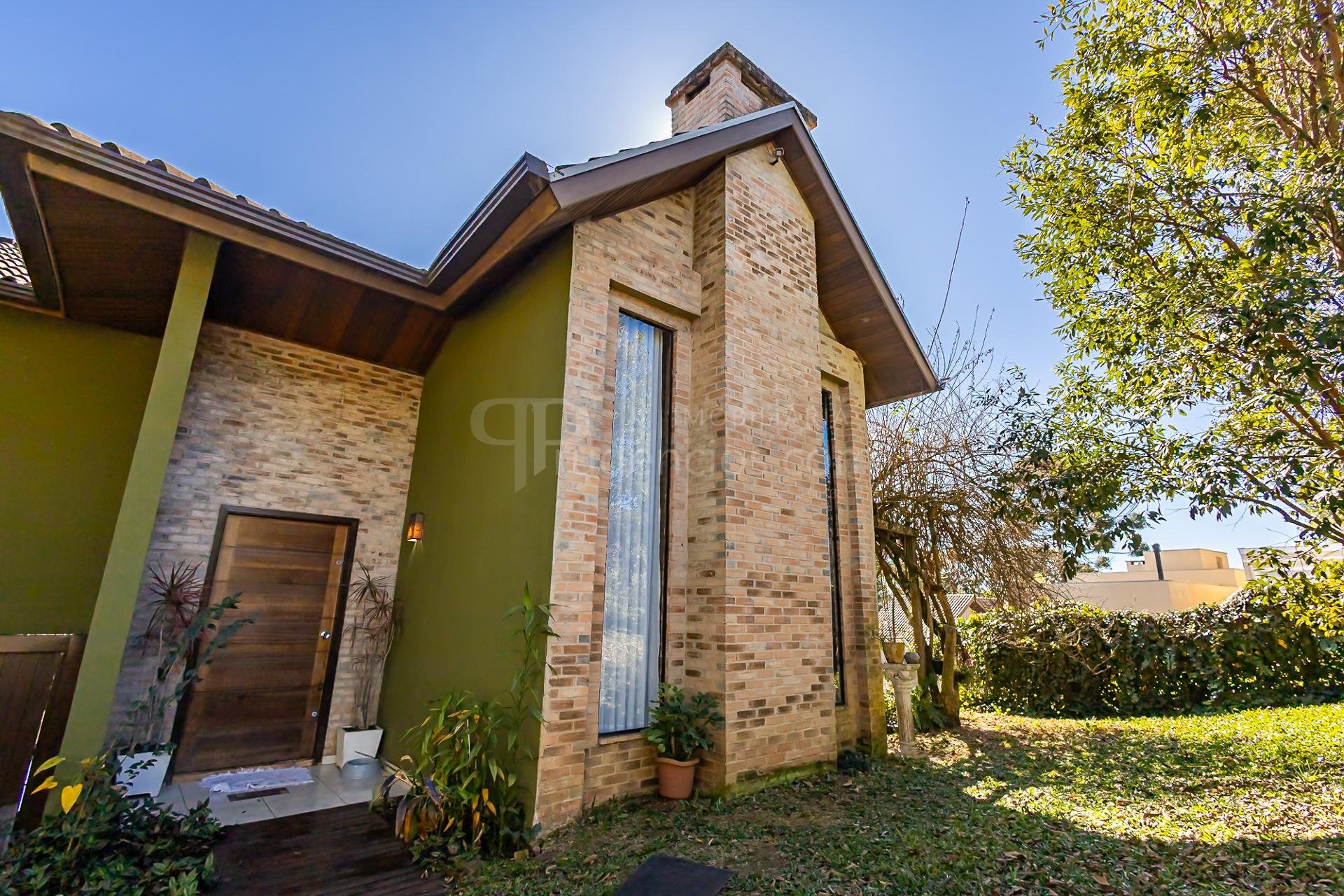 Casa em Condomínio Curitiba  3 Quartos, Suíte, Lareira, SPA e ...