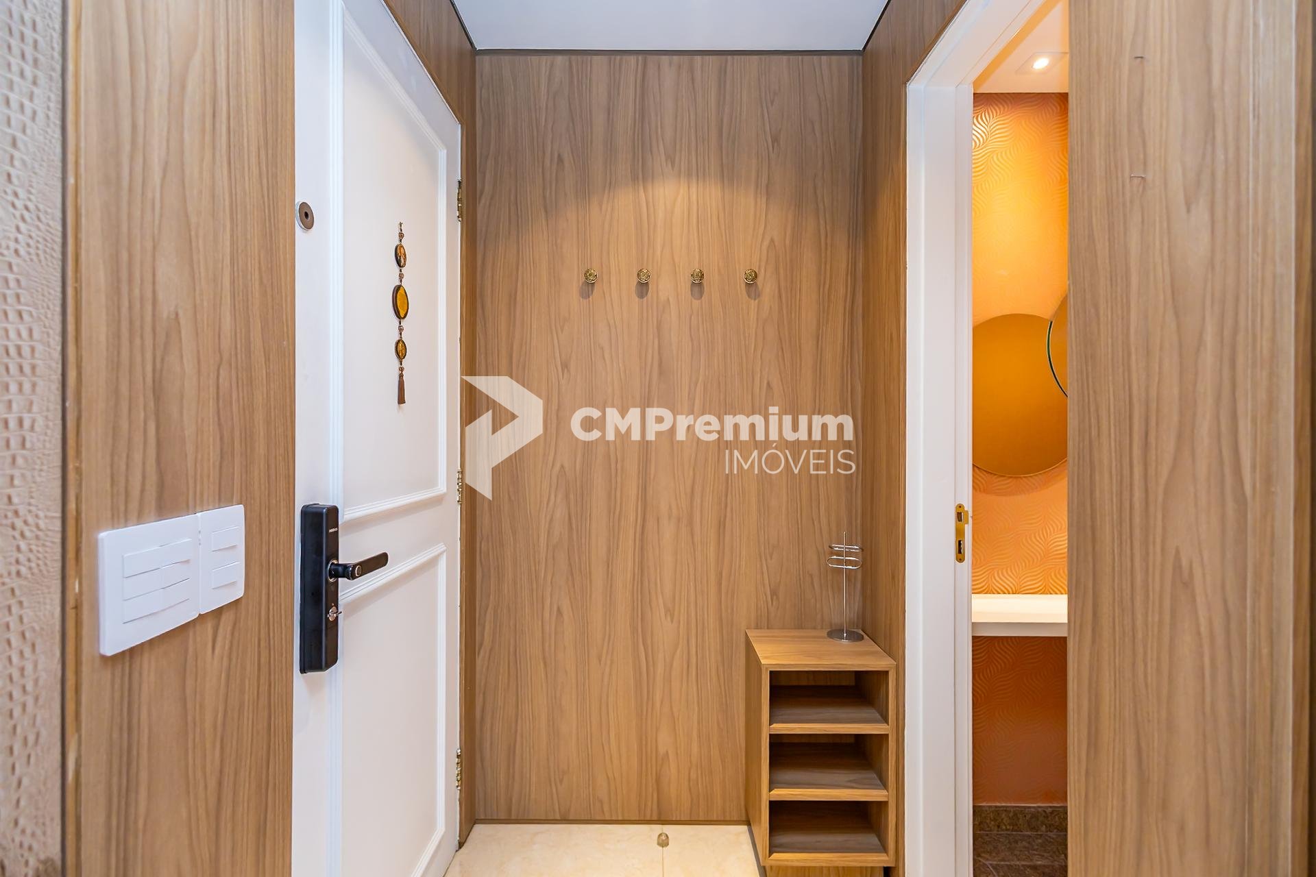 Apartamento mobiliado no Cabral  184m2, 3 quartos, suíte com c...