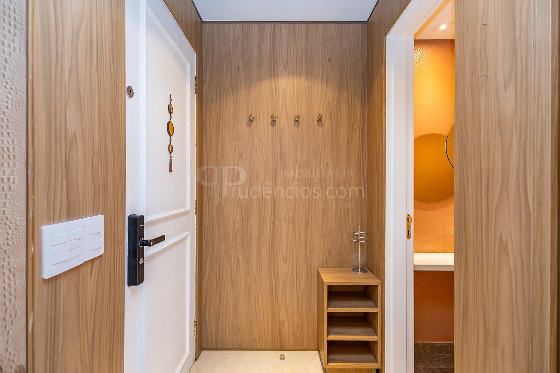Apartamento mobiliado no Cabral  184m2, 3 quartos, suíte com c...
