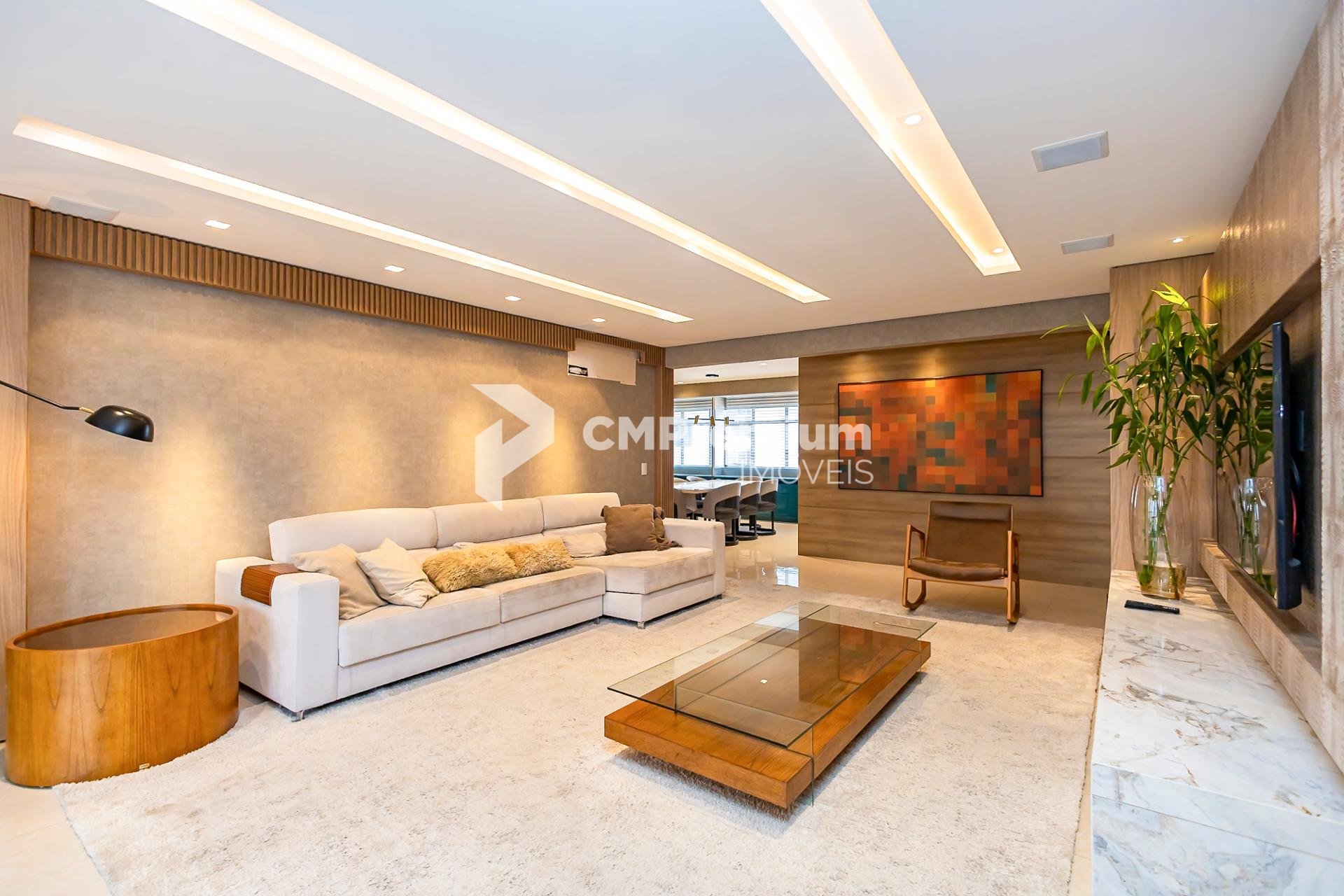 Apartamento mobiliado no Cabral  184m2, 3 quartos, suíte com c...