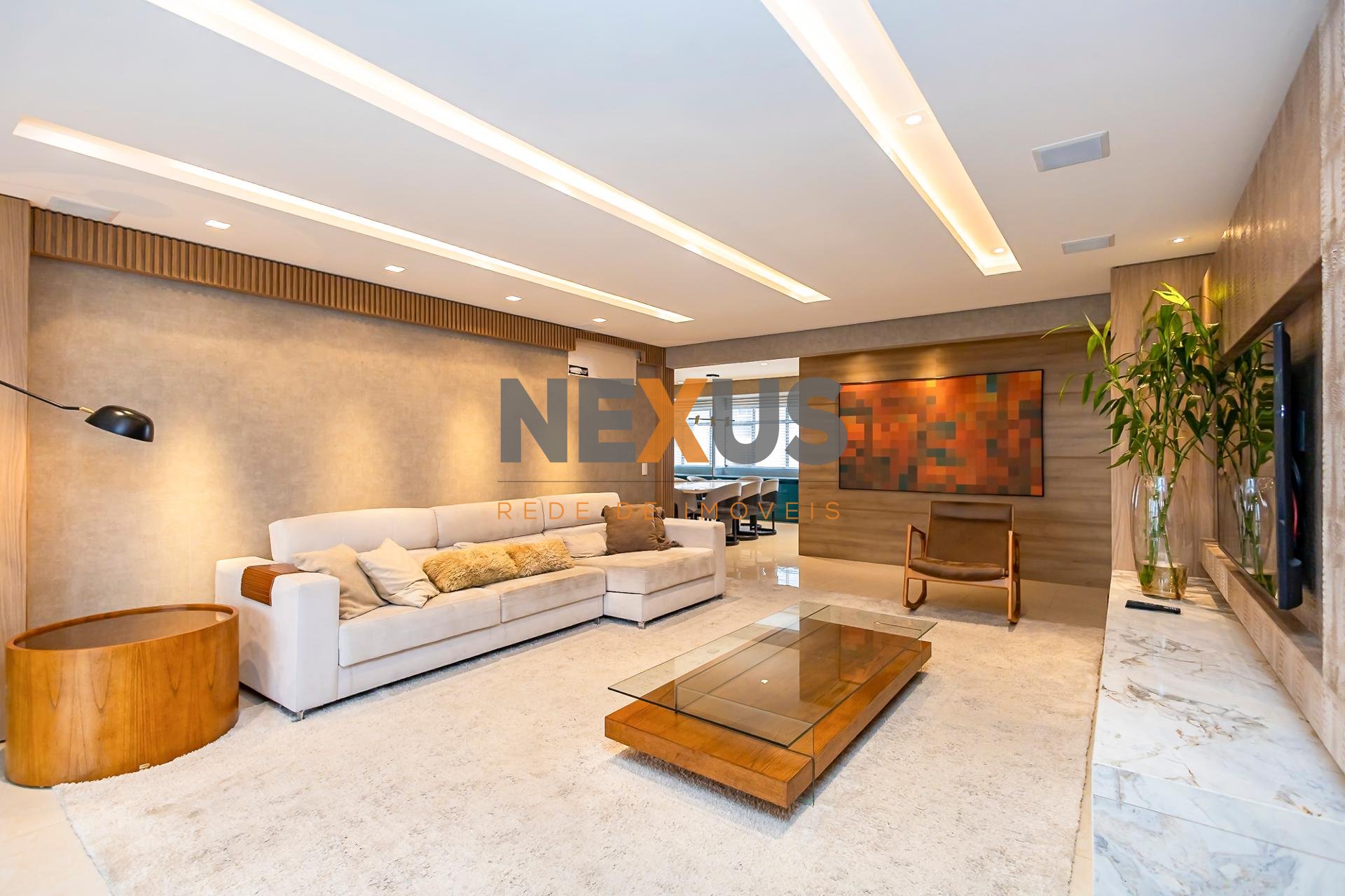 Apartamento mobiliado no Cabral  184m2, 3 quartos, suíte com c...